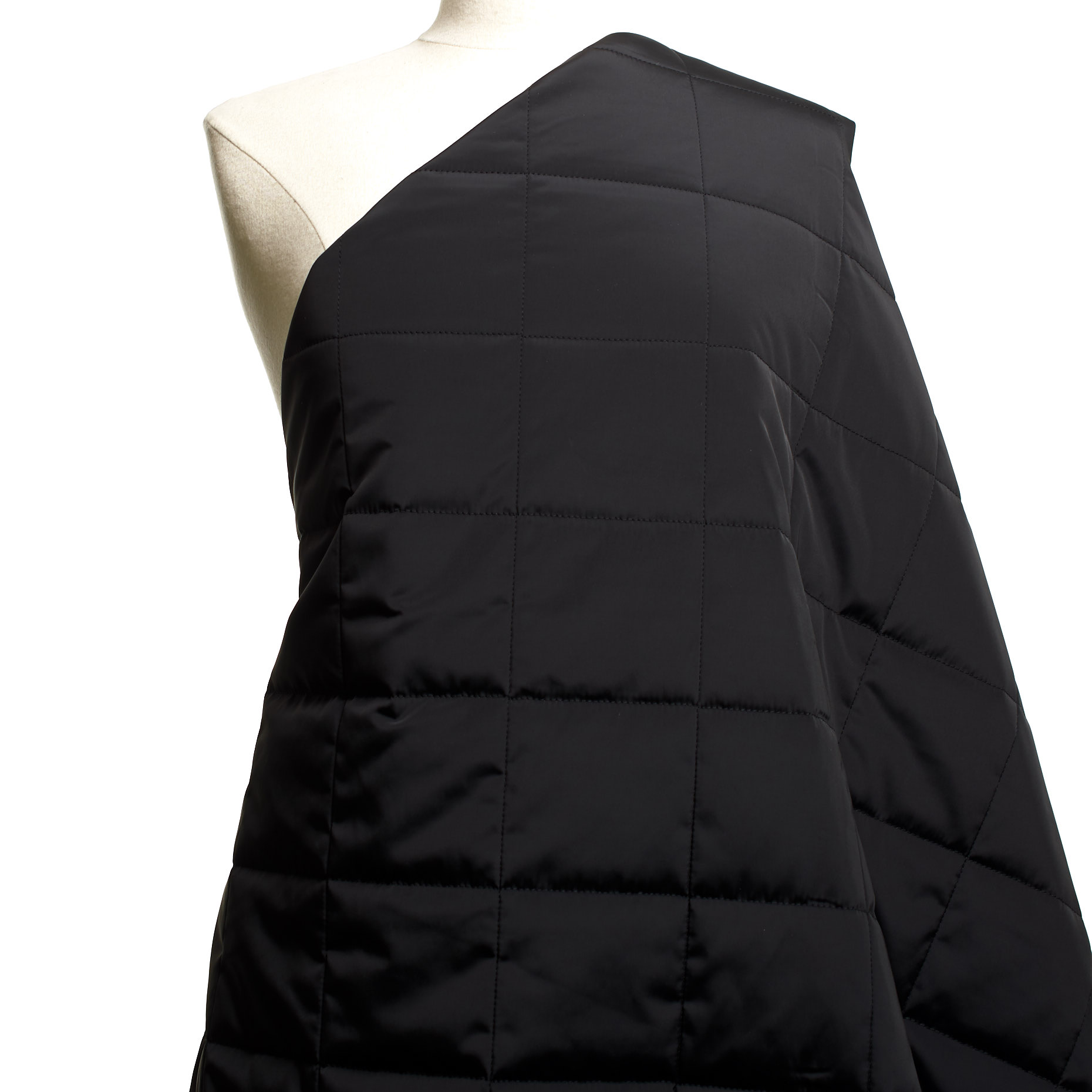QUILTED, RAVEN BLACK (F000013352) - Mannequin