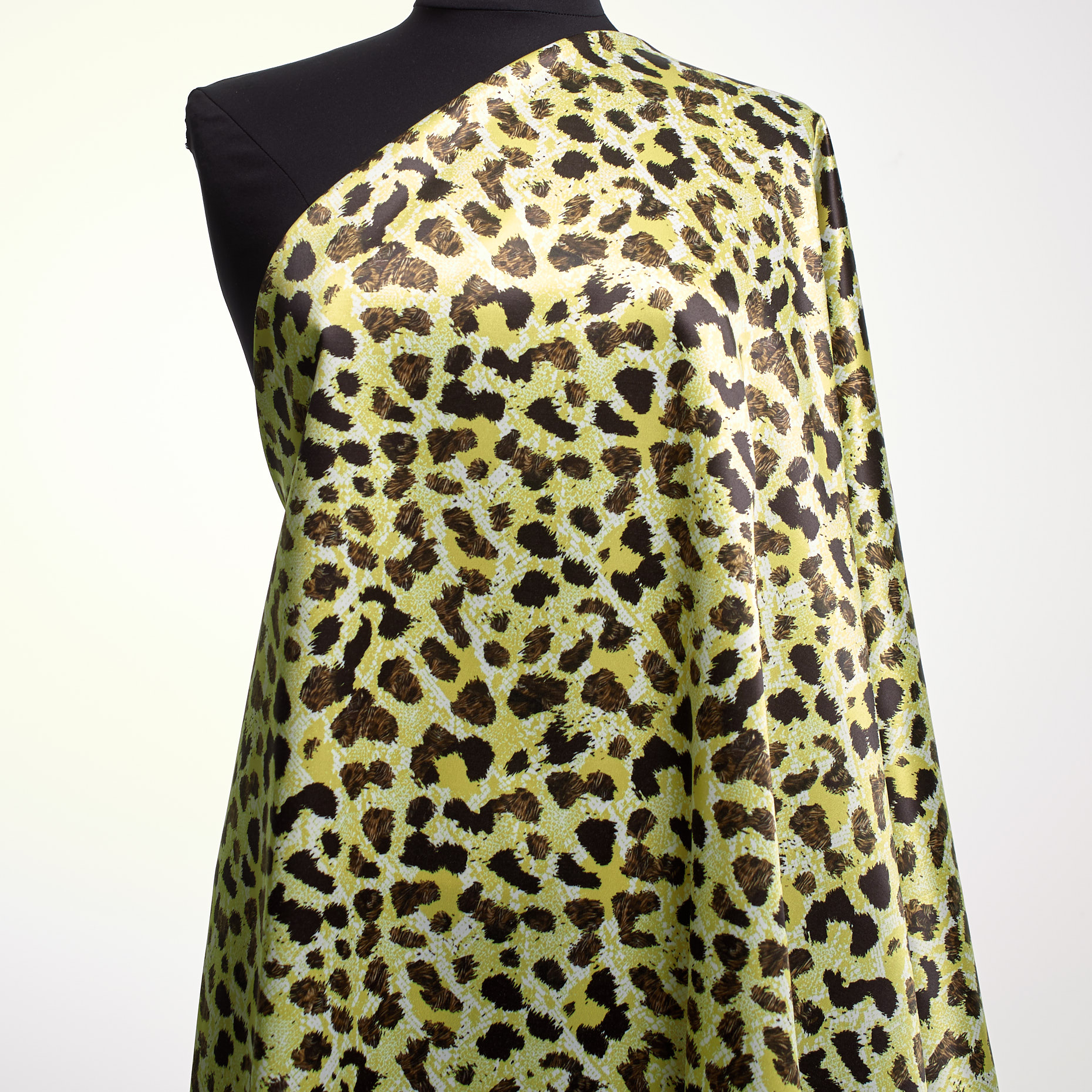 SATIN, VISCOSE BLEND, ELASTIC, ACACIA&COCOA (F000041422) - Mannequin