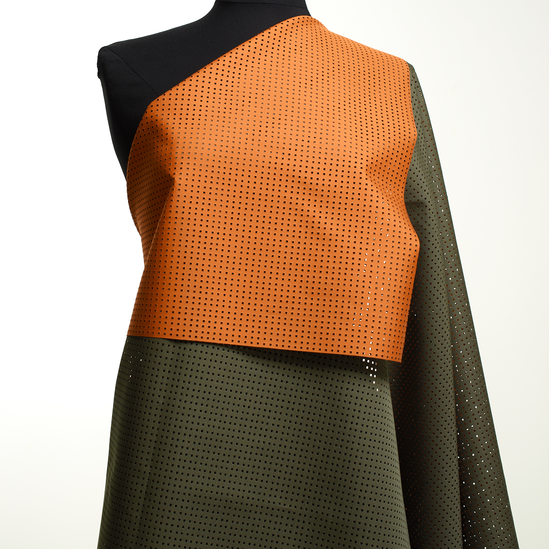 Double, Baumwolle, Perforiert, Burnt Orange (T0000088) - Schaufensterpuppe