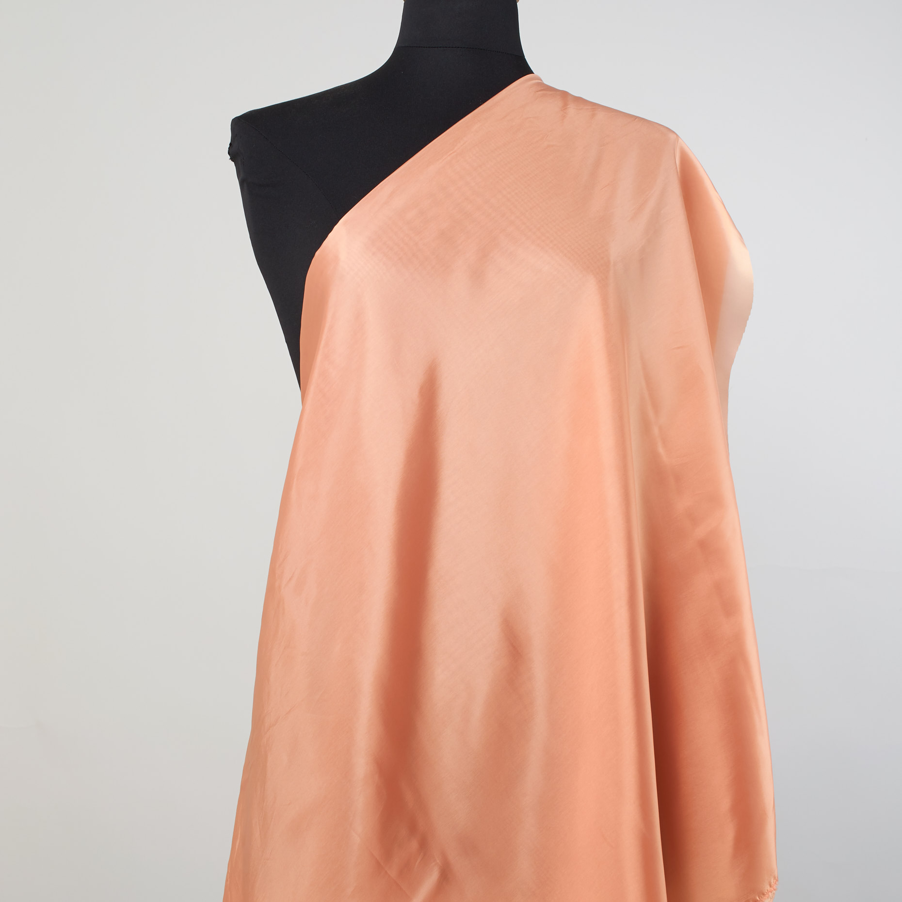 CUPRO, LINING, PEACH (F000021385) - Mannequin