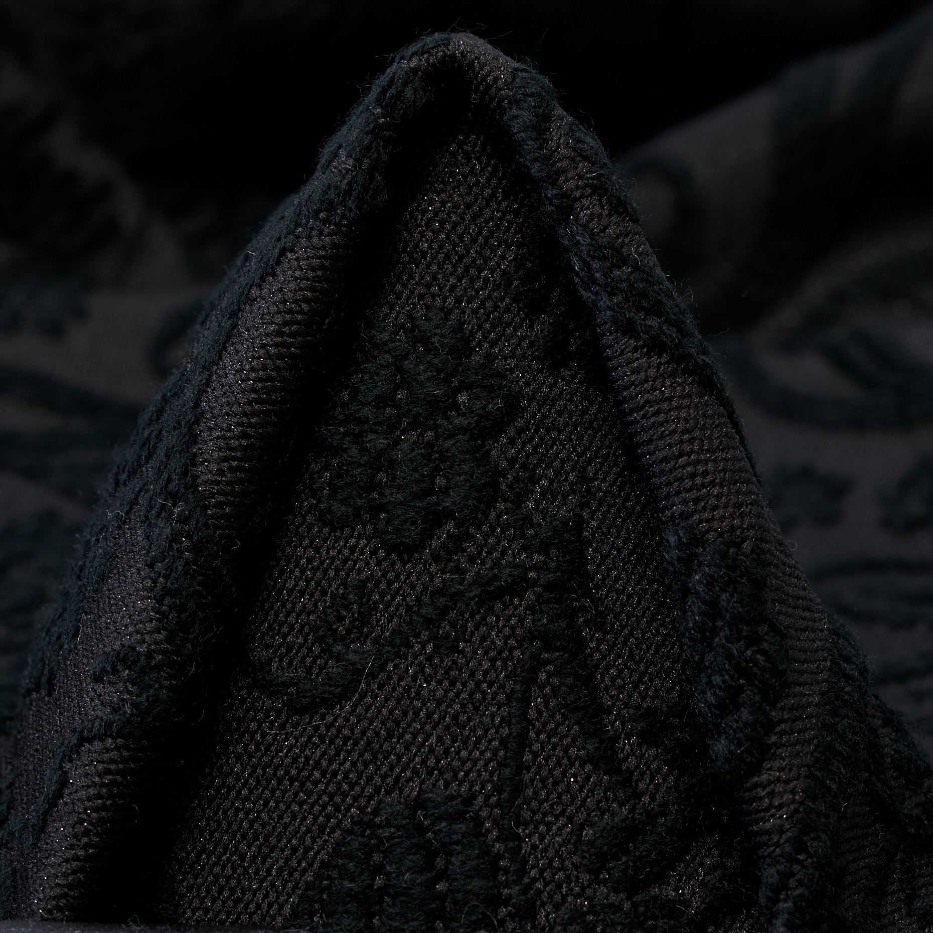 JACQUARD, TONE ON TONE, RAVEN BLACK (P000004900)