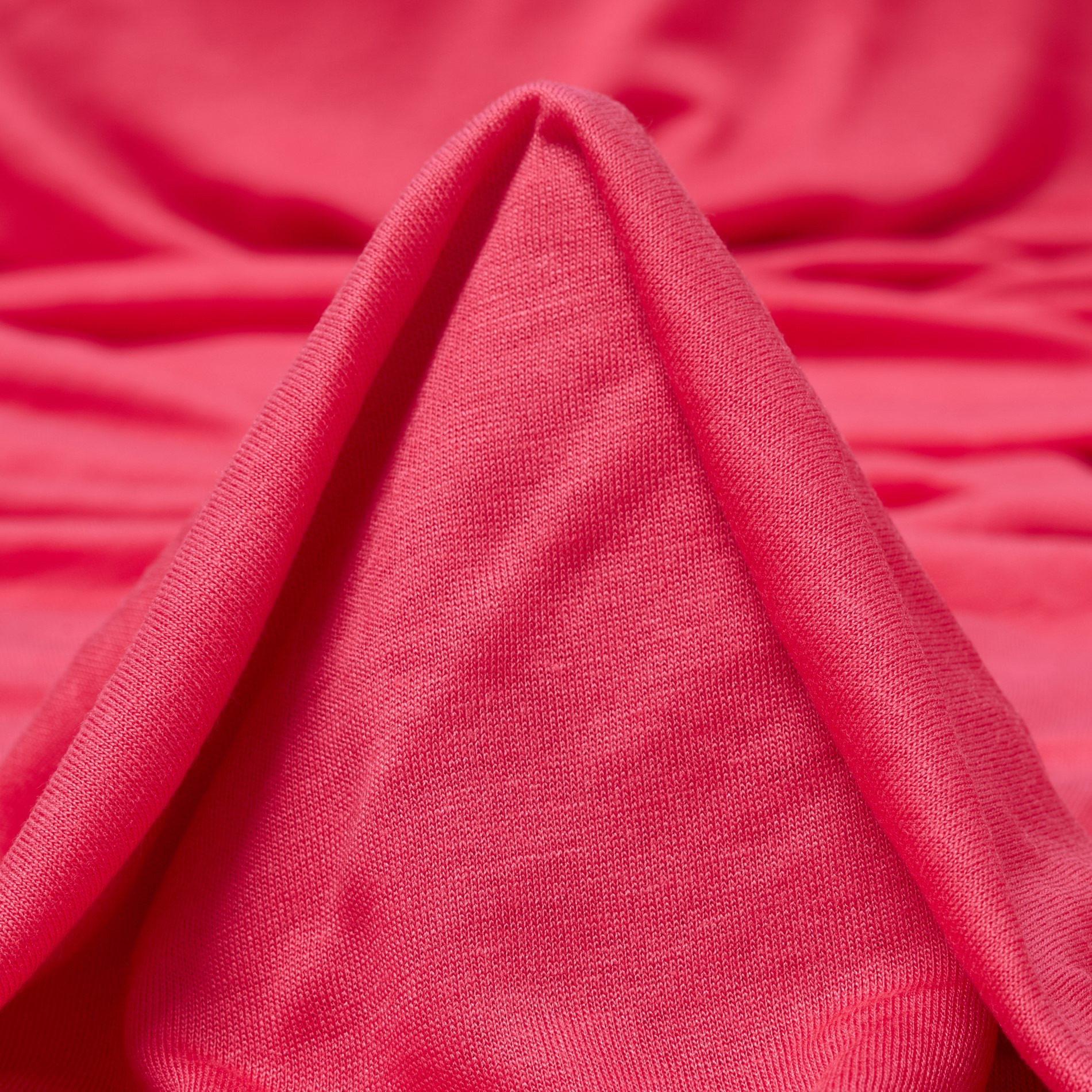 SINGLE JERSEY, VISCOSE, HOT PINK (F000031665)