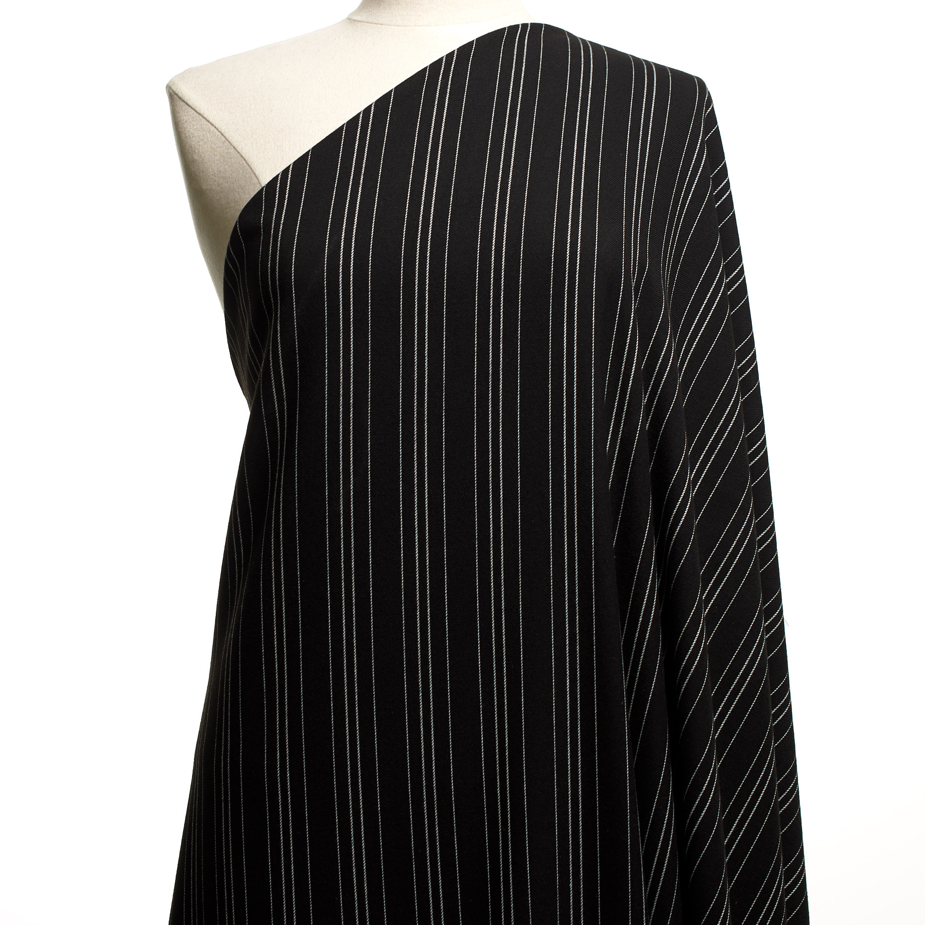 TWILL, VISCOSE BLEND, ELASTIC, RAVEN BLACK&BRILLIANT WHITE (F000038345) - Mannequin