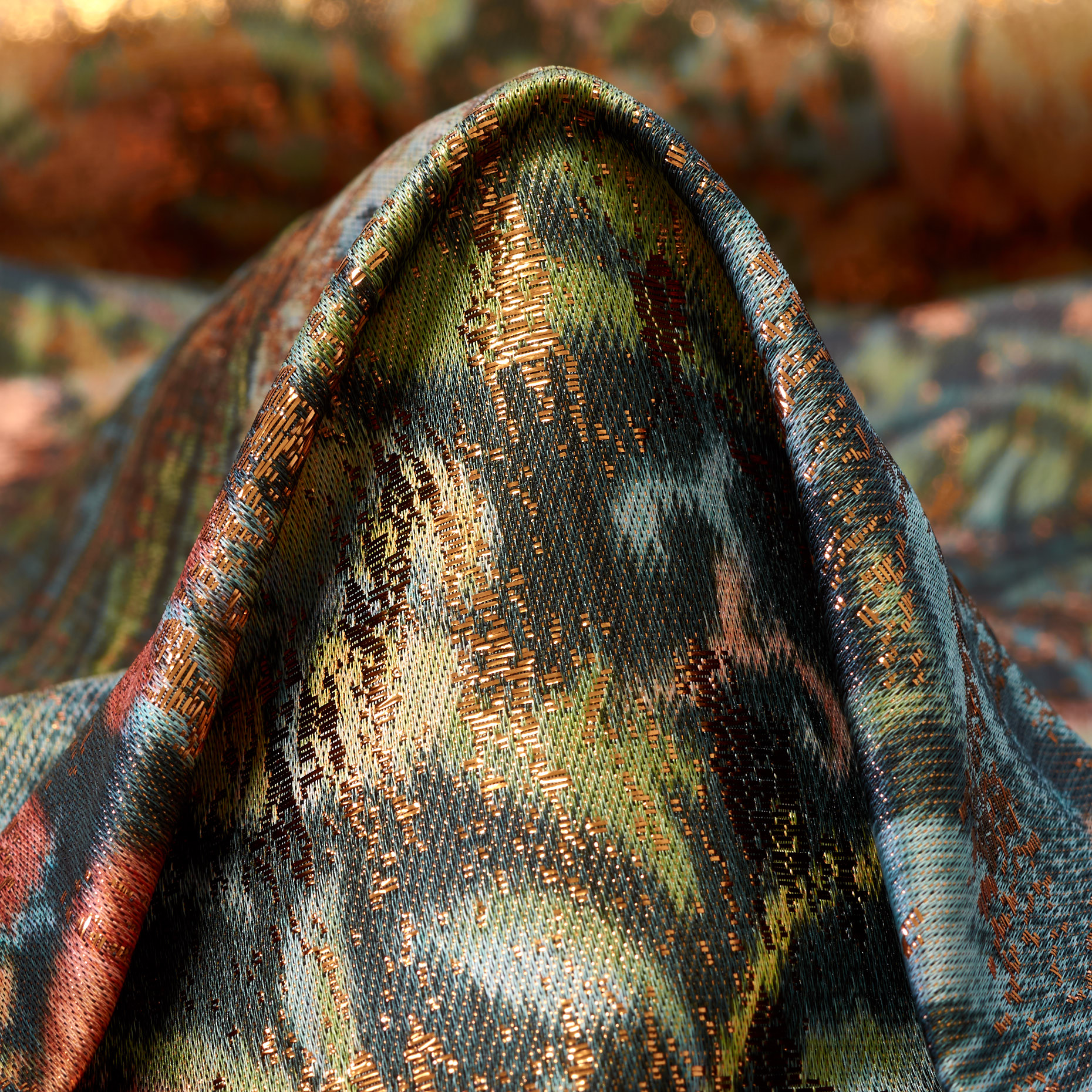 JACQUARD, CHINÉ, LUREX, SILVER PINE&RICH GOLD