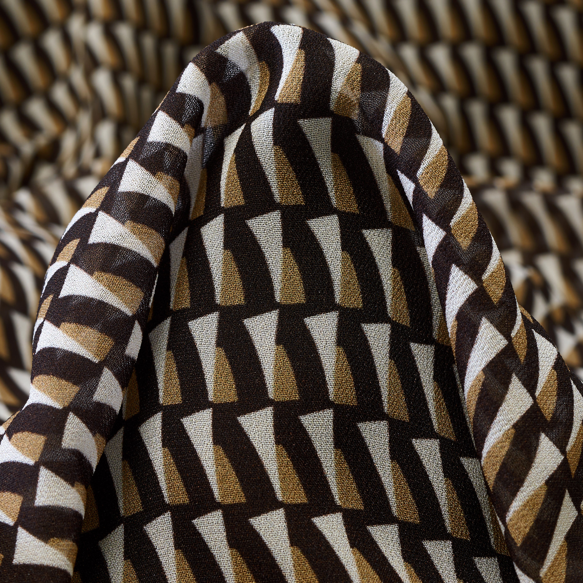 Krepa, Wiskoza, Wydrukowany, Macchiato&Raven Black (F000042315)