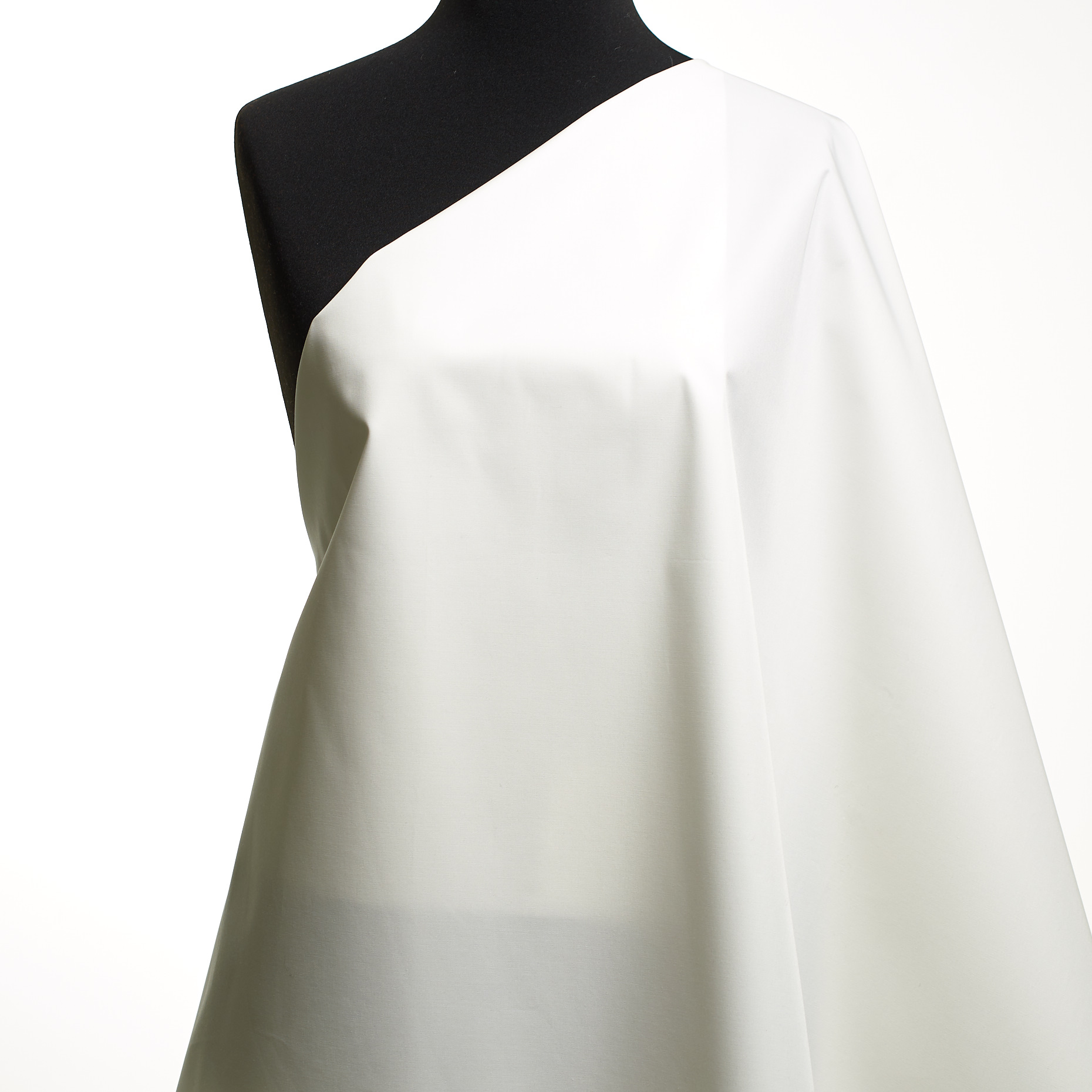 Sarga, Algodón, Tela Rígida, Lucent White (F000049025) - Maniquí