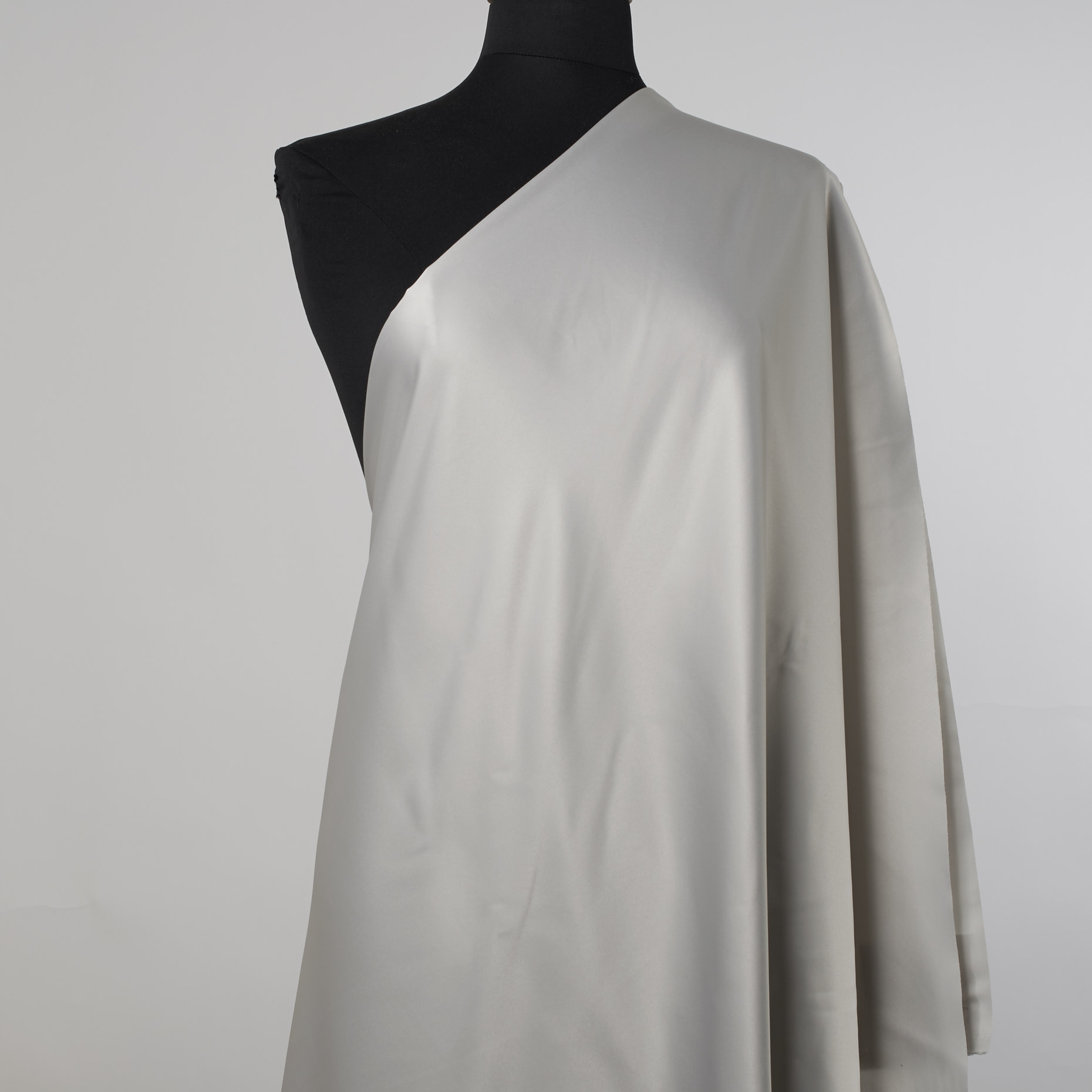 Satin, Brilliant White (F000026972) - Schaufensterpuppe