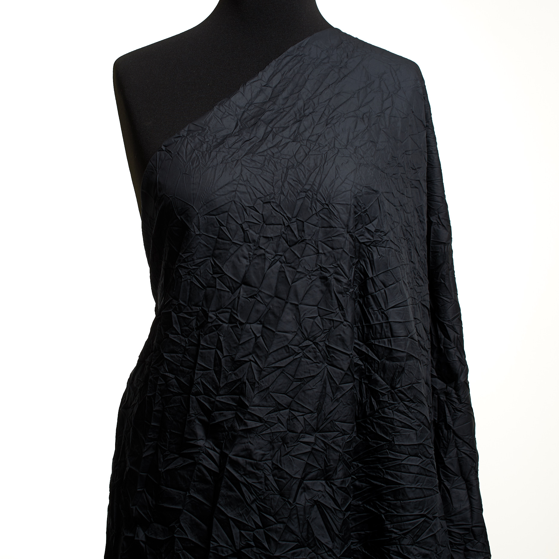 CRASH, RAVEN BLACK (T0000720) - Mannequin