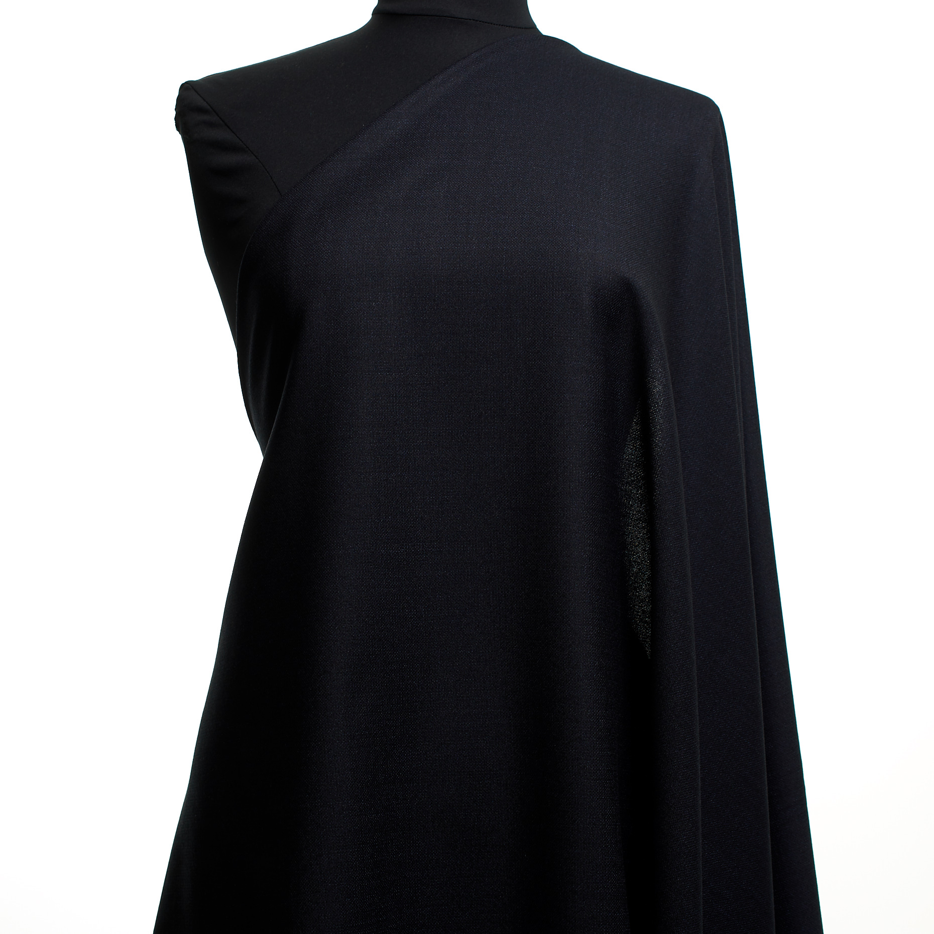 VIRGIN WOOL, MELANGE, CAVIAR (F000047075) - Mannequin