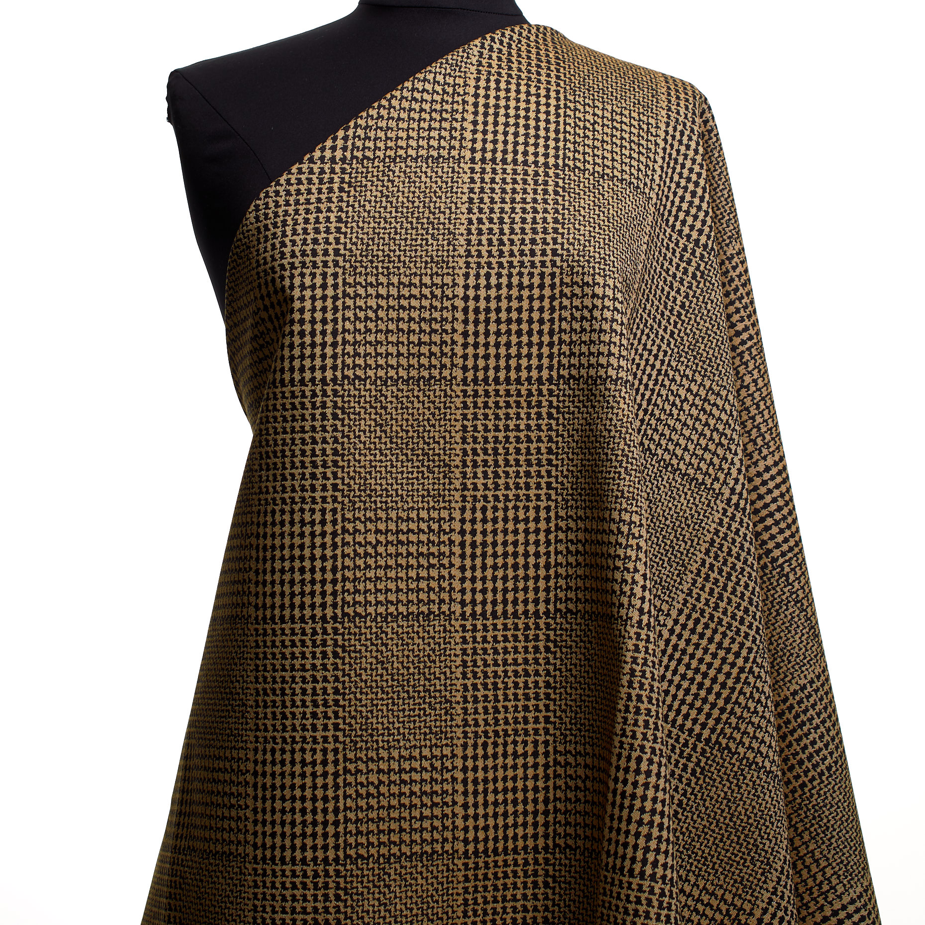 Jacquard, Coton, Pied de Poule, Irish Cream&Raven Black (F000043741) - Mannequin