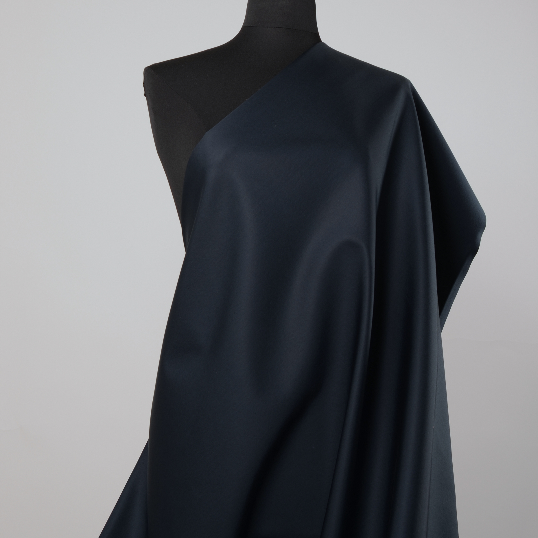 Mélange de Viscose, Enduit , Parisian Night&Deep Mahogany (F000023852) - Mannequin