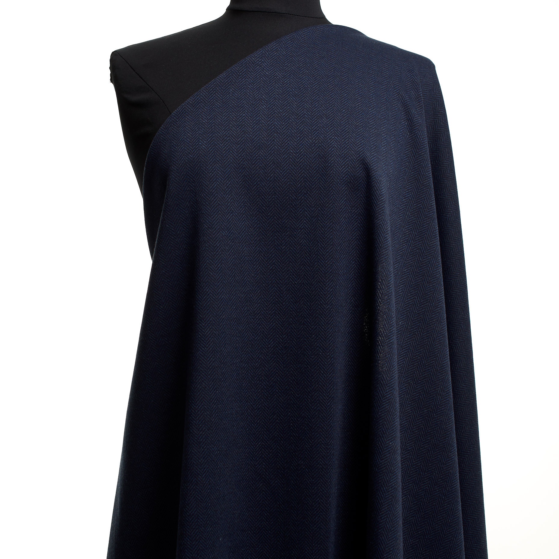 JERSEY, COTTON BLEND, HERRINGBONE, BLUE INDIGO (F000044271) - Mannequin