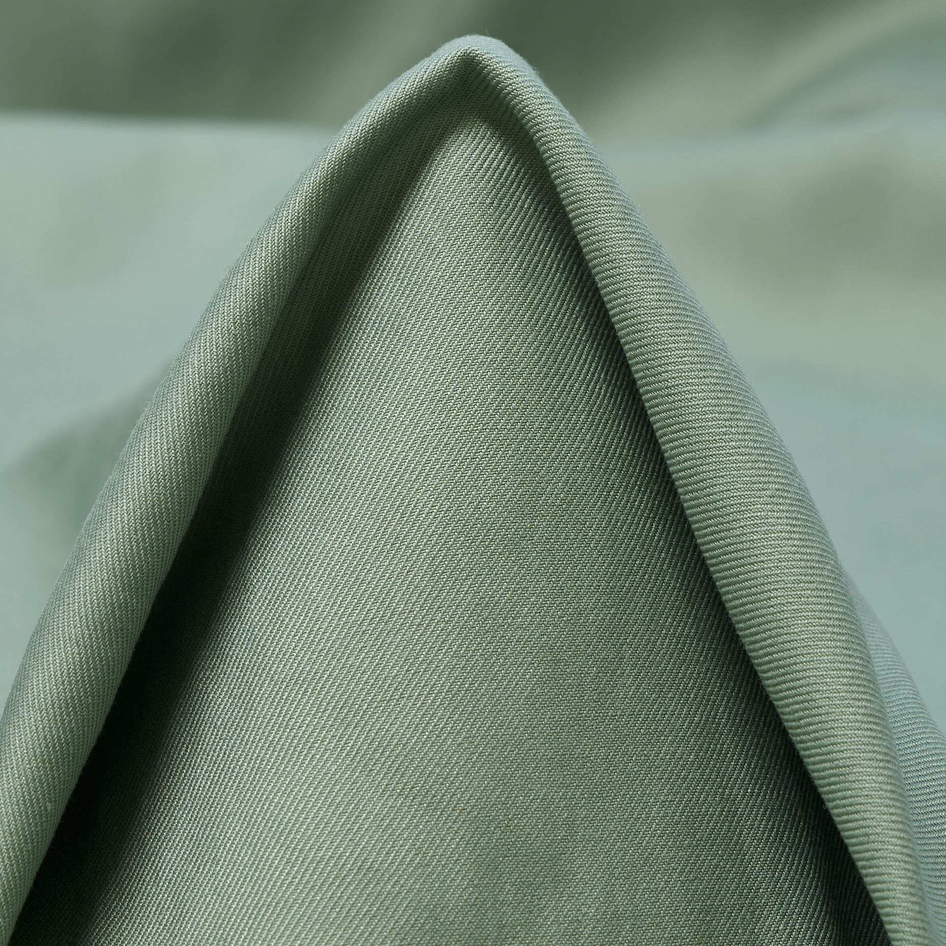 TWILL, LYOCELL, COTTON, SMOKE GREEN (F000047056)