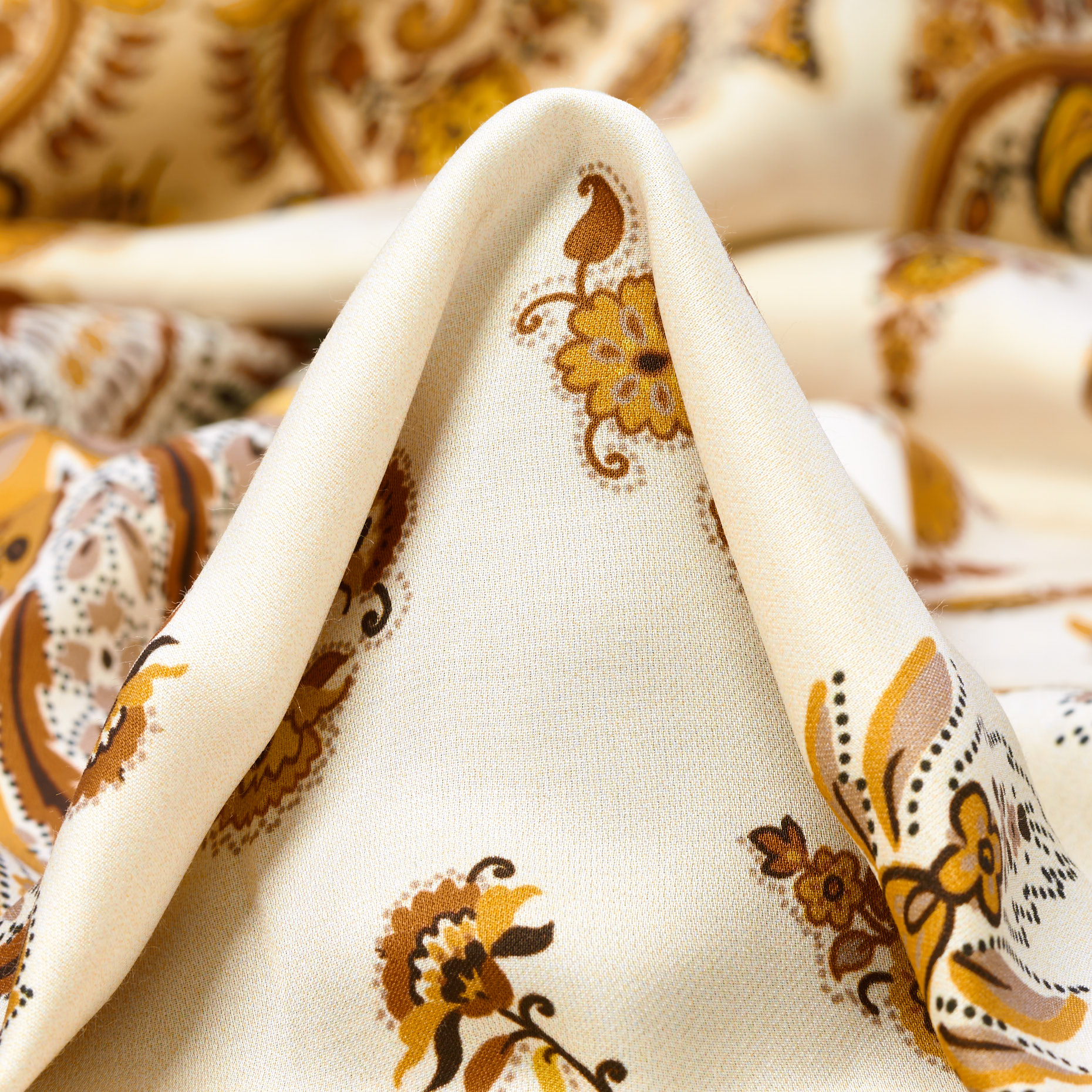 SATIN, VISCOSE, PRINTED, RUST&SNOW WHITE (F000040365)