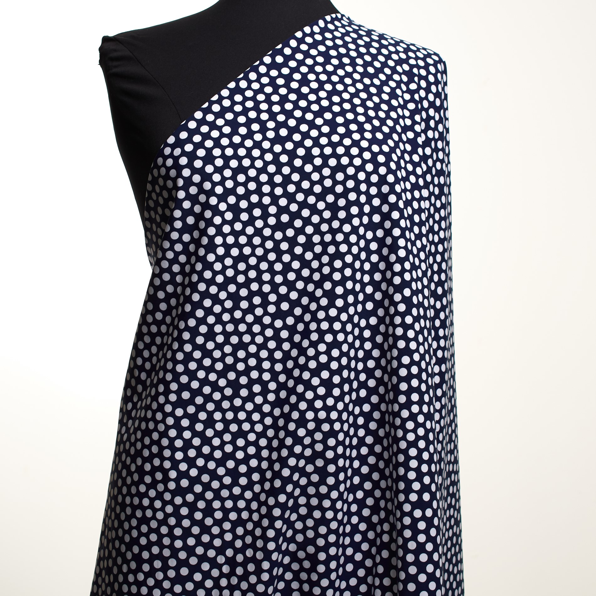 TECHNO JERSEY, DOTS, DARK BLUE&BRILLIANT WHITE (F000032317) - Mannequin