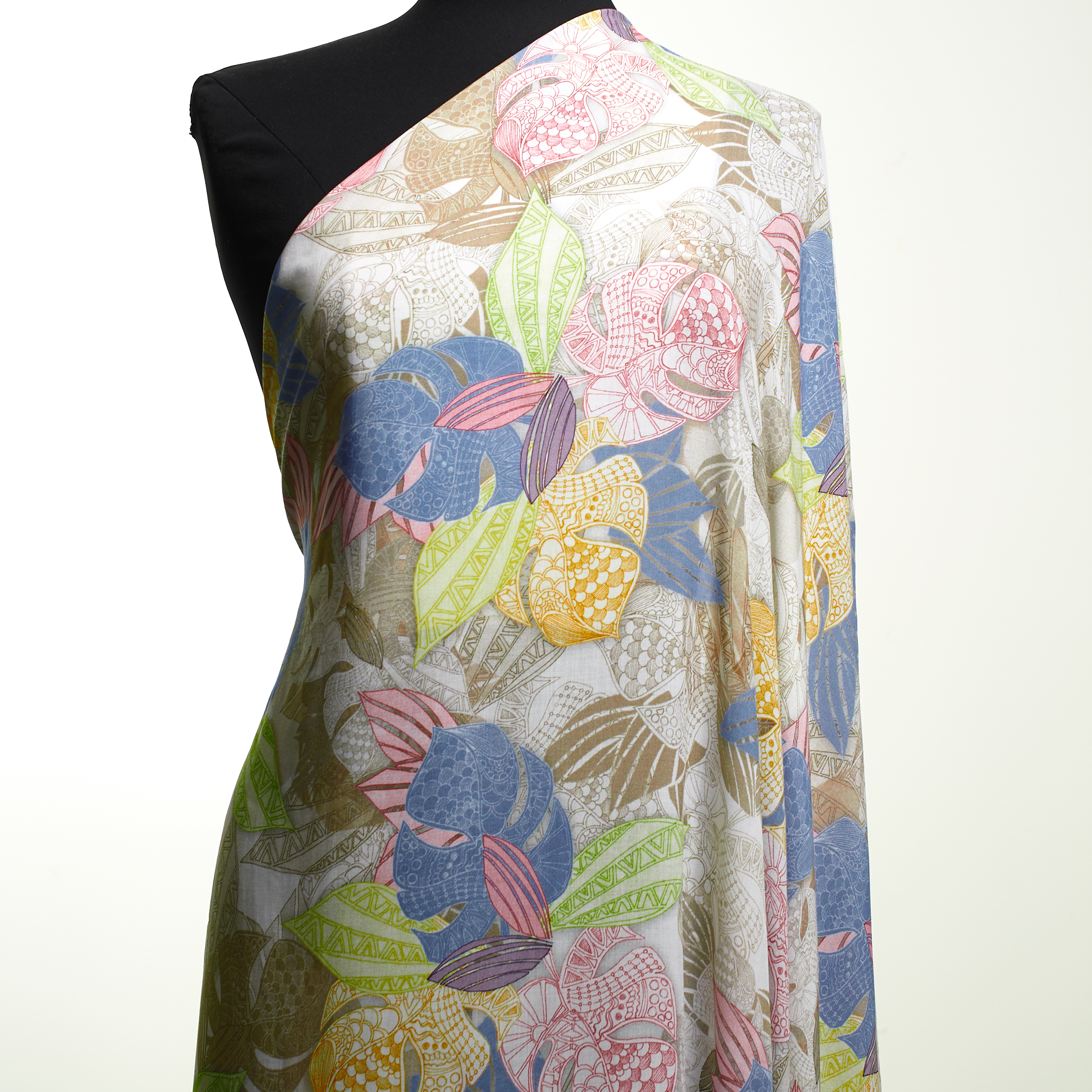 Voile, Viscose , Imprimé, Bluebell&Brilliant White (F000033413) - Mannequin