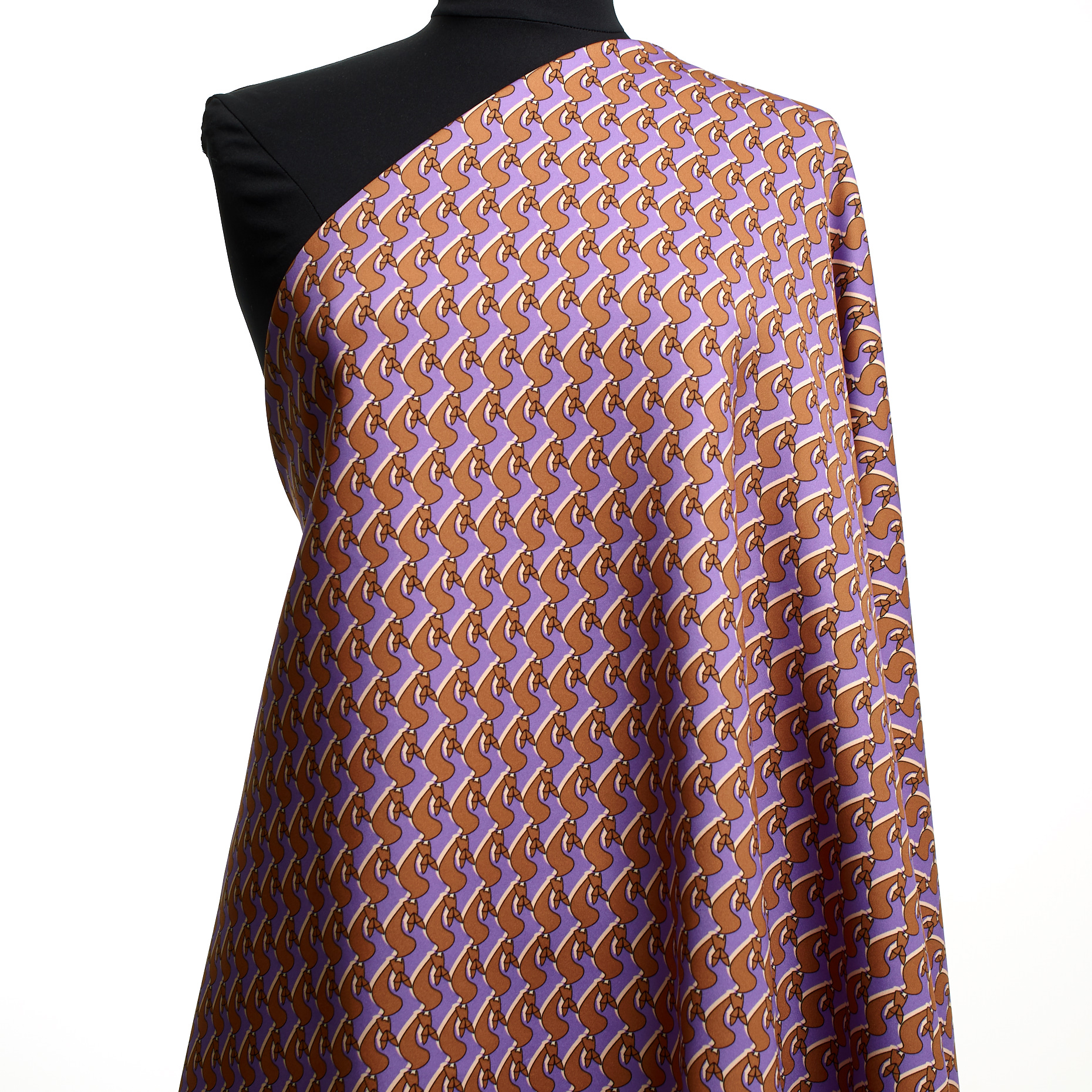 Techno Jersey, Drukowane, Wysoka elastyczność, Paisley Purple&Tobacco Brown (F000047139) - Manekin