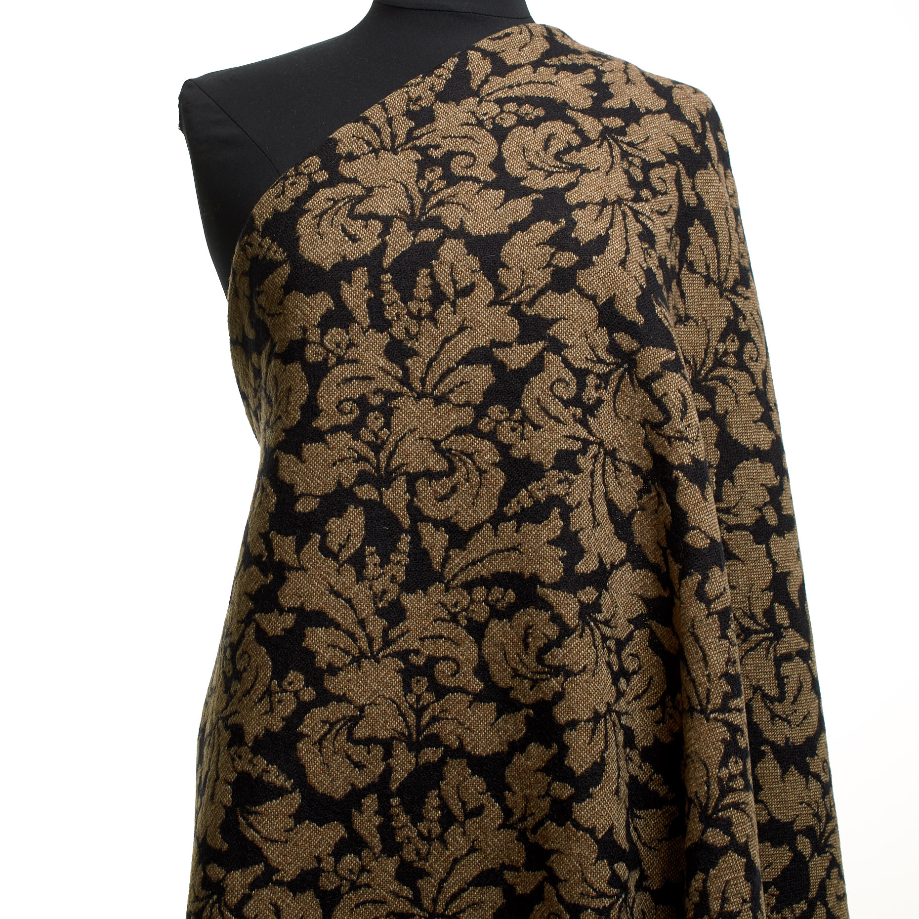 JACQUARD, WOOL, NOUGAT (F000034049) - Mannequin