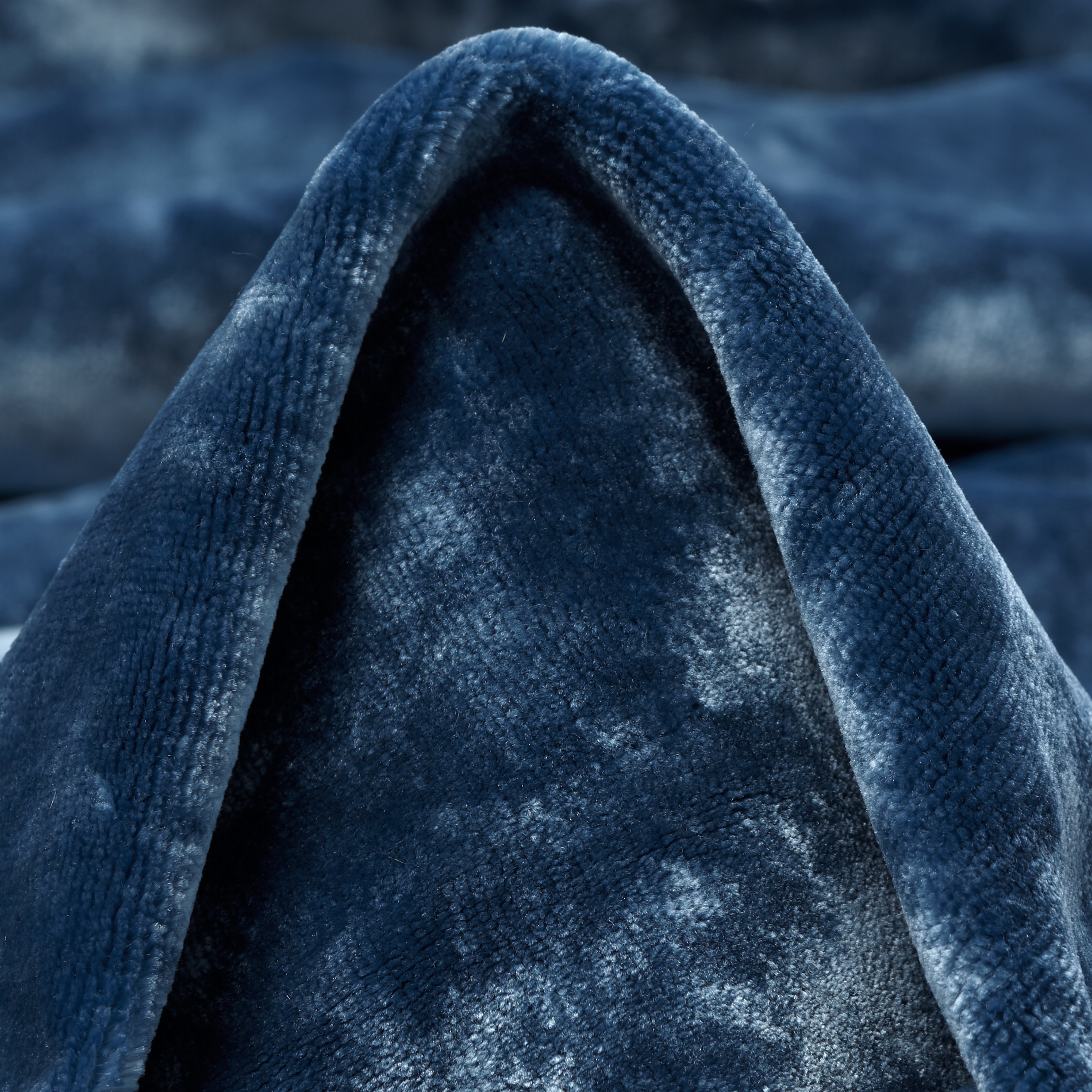 VELVET, VISCOSE, BLUE OPAL (C0002240)