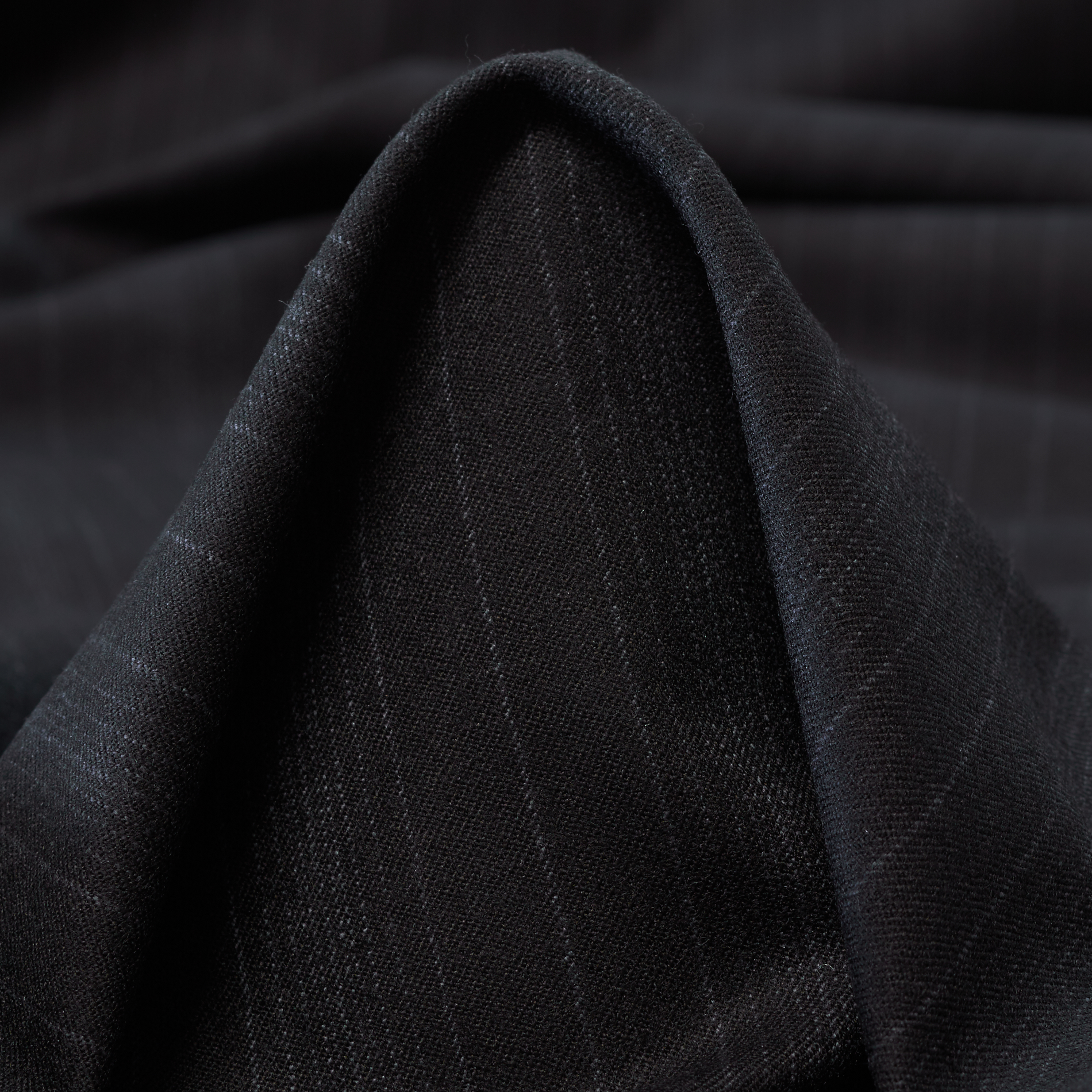 FINE WOOL, PINSTRIPES, RAVEN BLACK (F000035812)