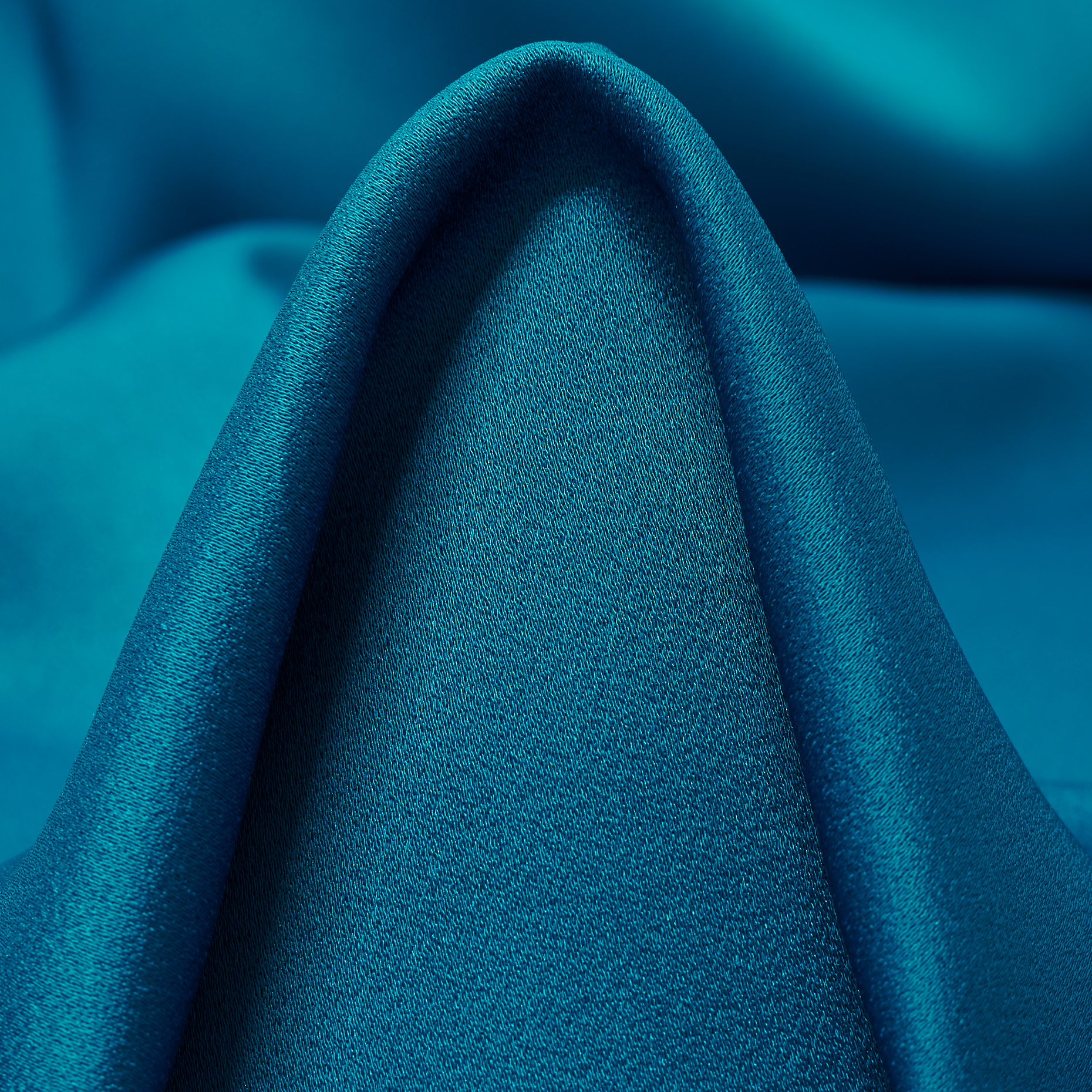 SATIN, ACETATE, VISCOSE, VIVID BLUE (F000049357)