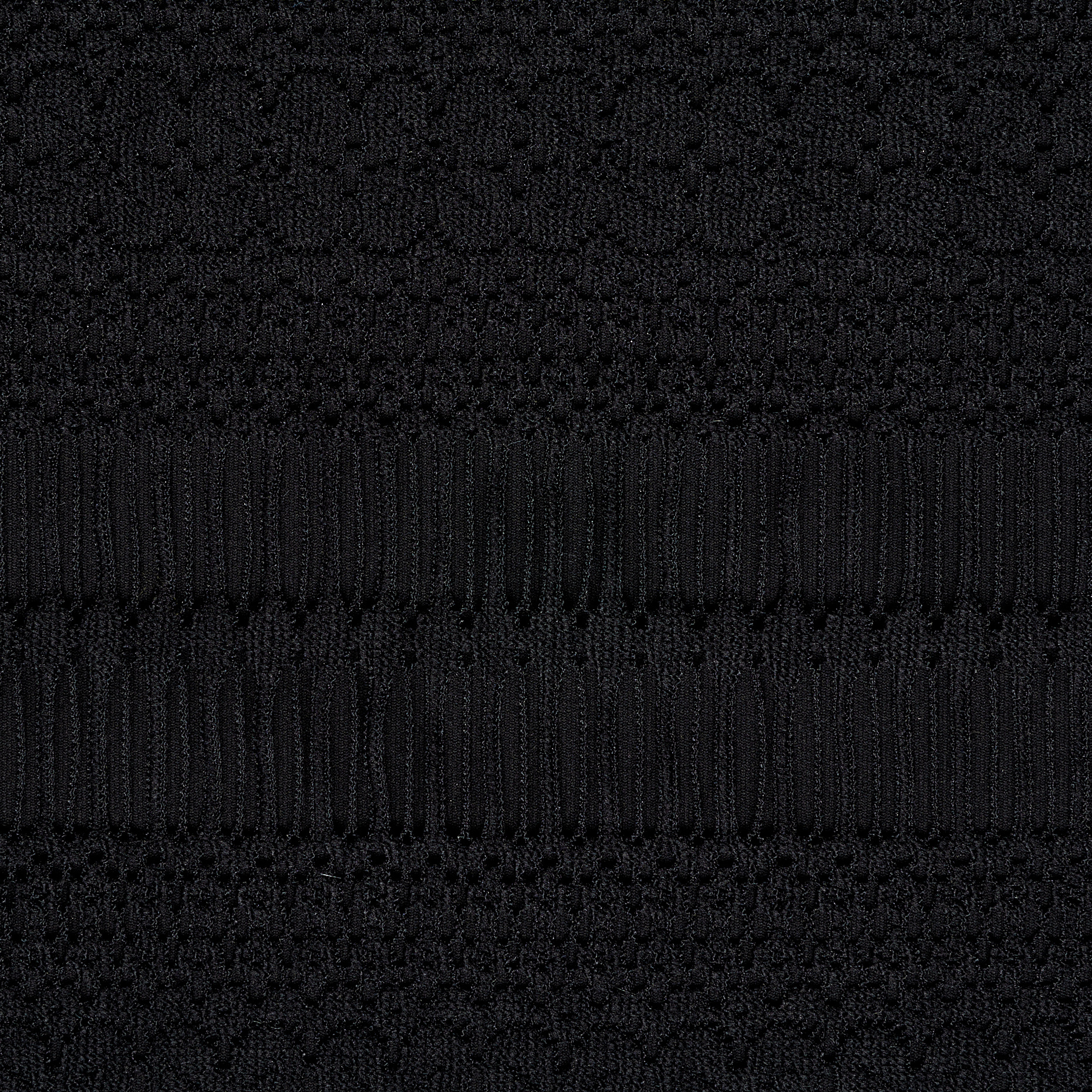 Pizzo, Floreale, Raven Black (F000045438) - Trama