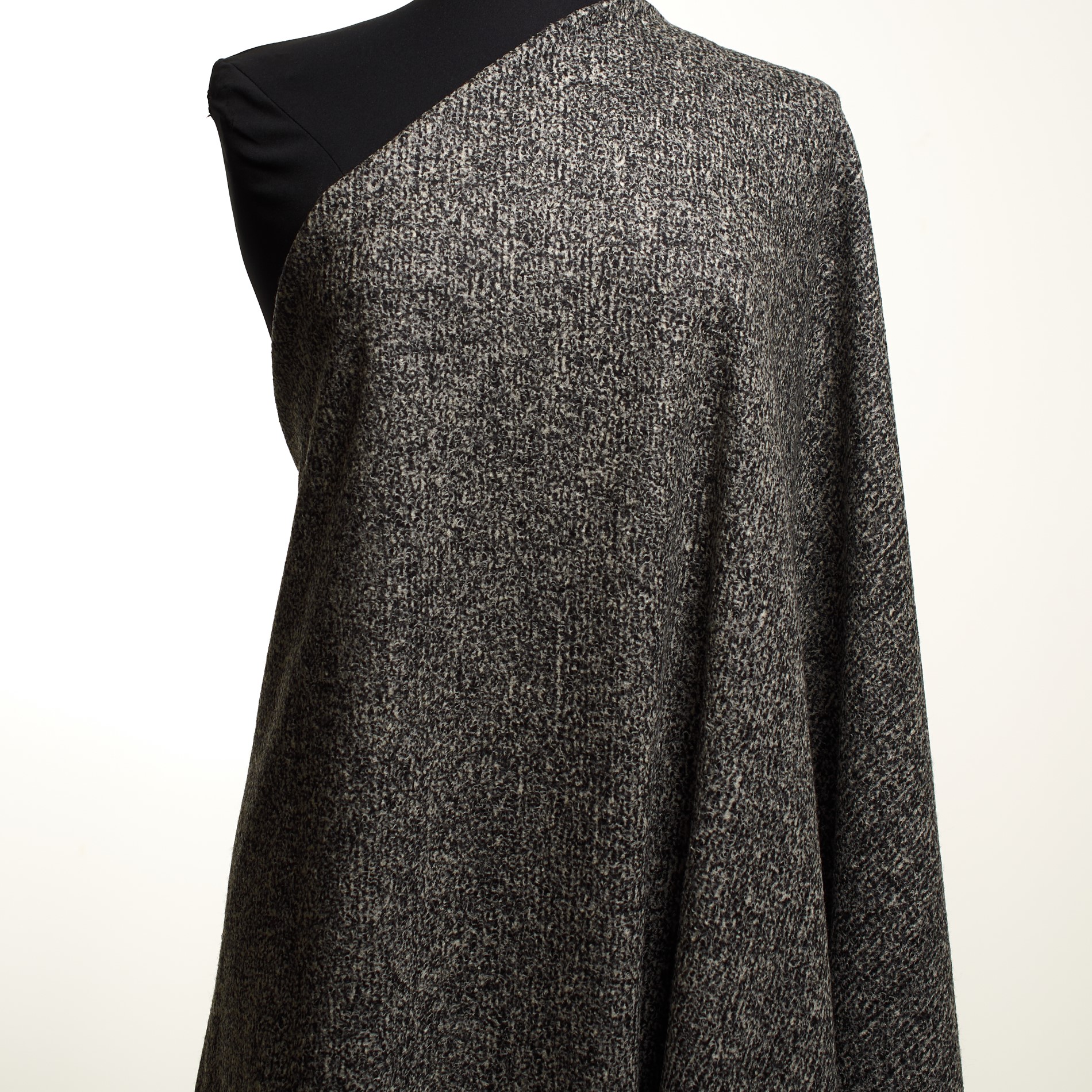 Bouclé, Wełna, Melange, Graphite&Black (F000031756) - Manekin