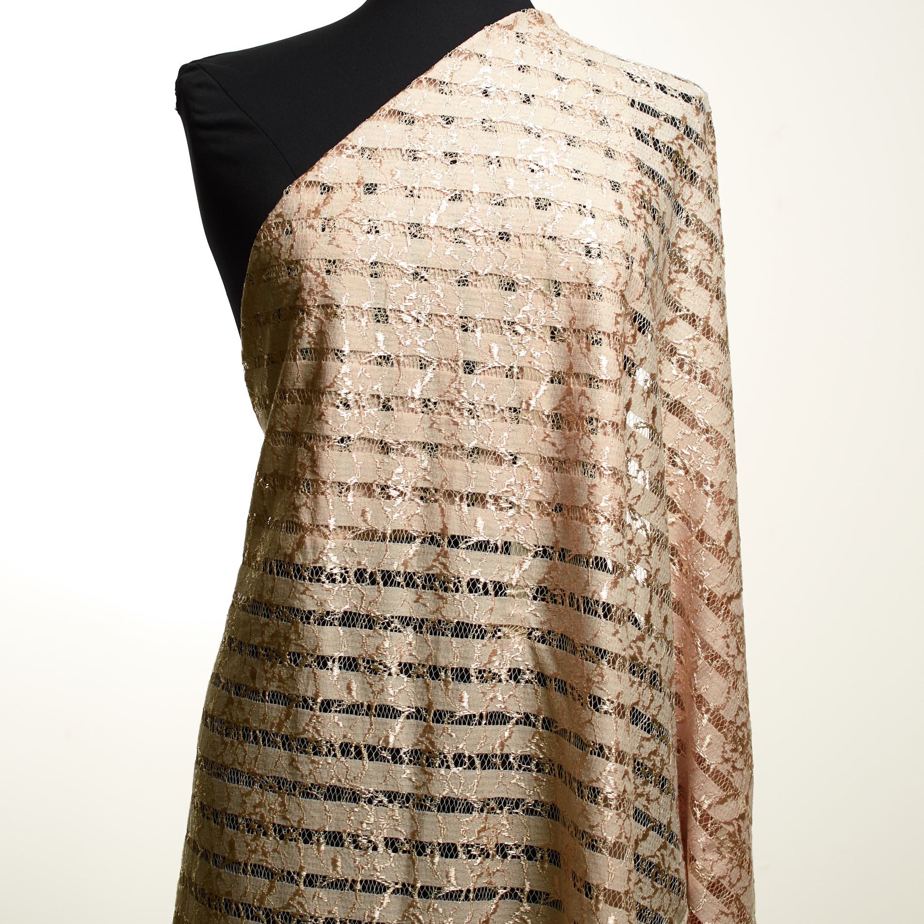 LACE, COTTON, PRINTED, ALMOND (F000031660) - Mannequin