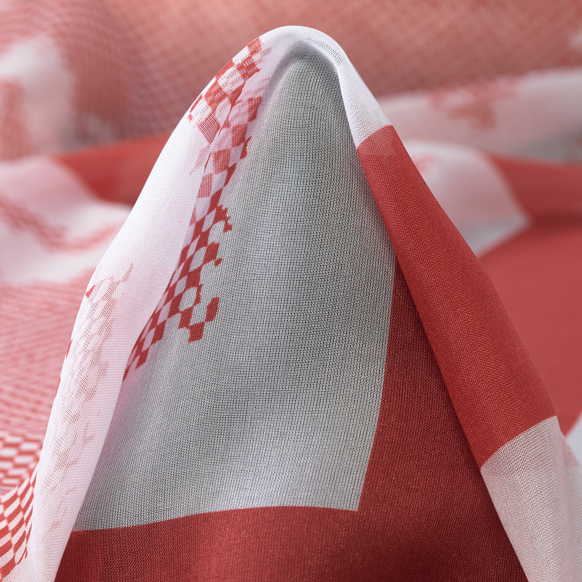 CHIFFON, SILK, PRINTED, NIMBUS CLOUD&BITTERSWEET (F000031800)