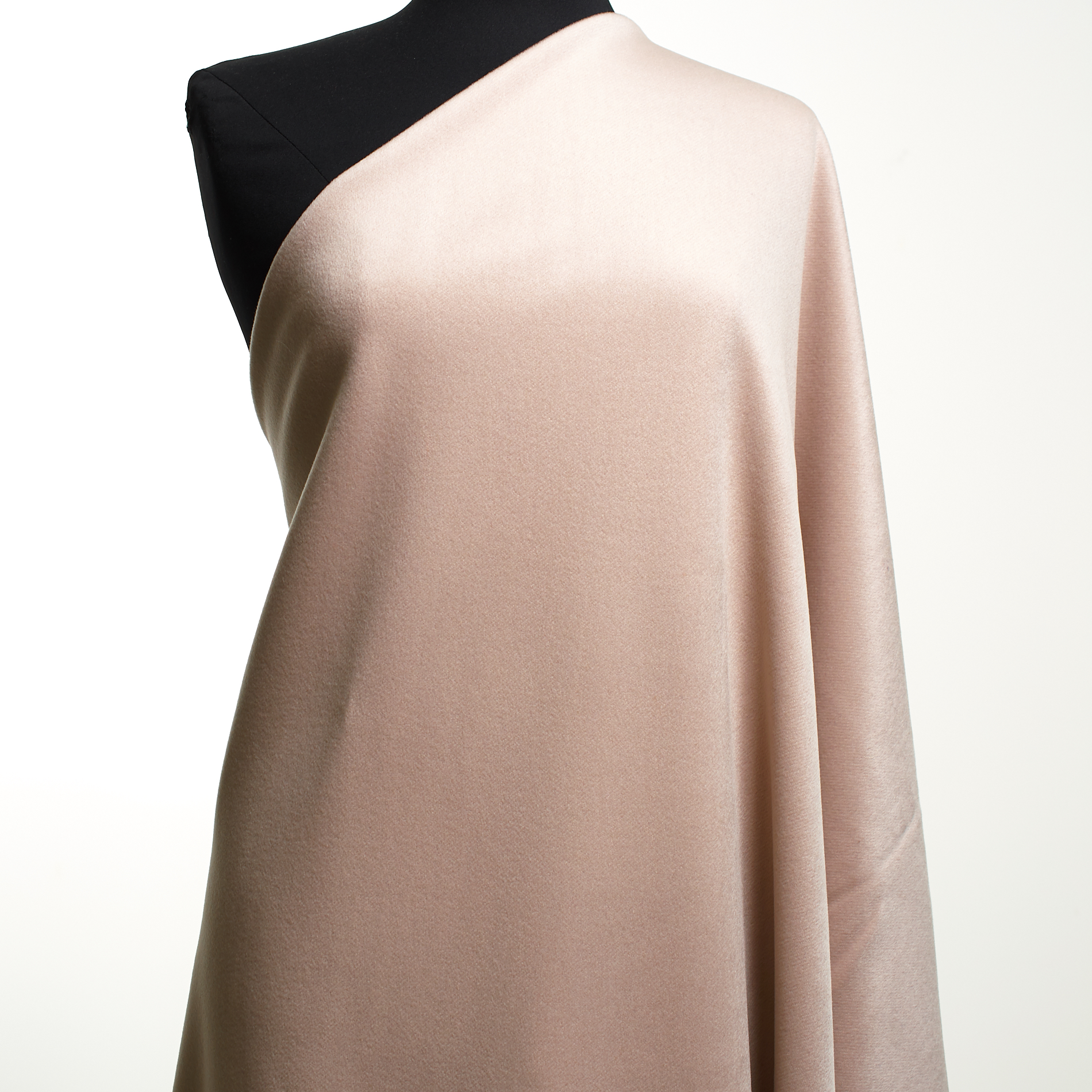 BOILED WOOL, VIRGIN WOOL, CALCITE (P000000100) - Mannequin