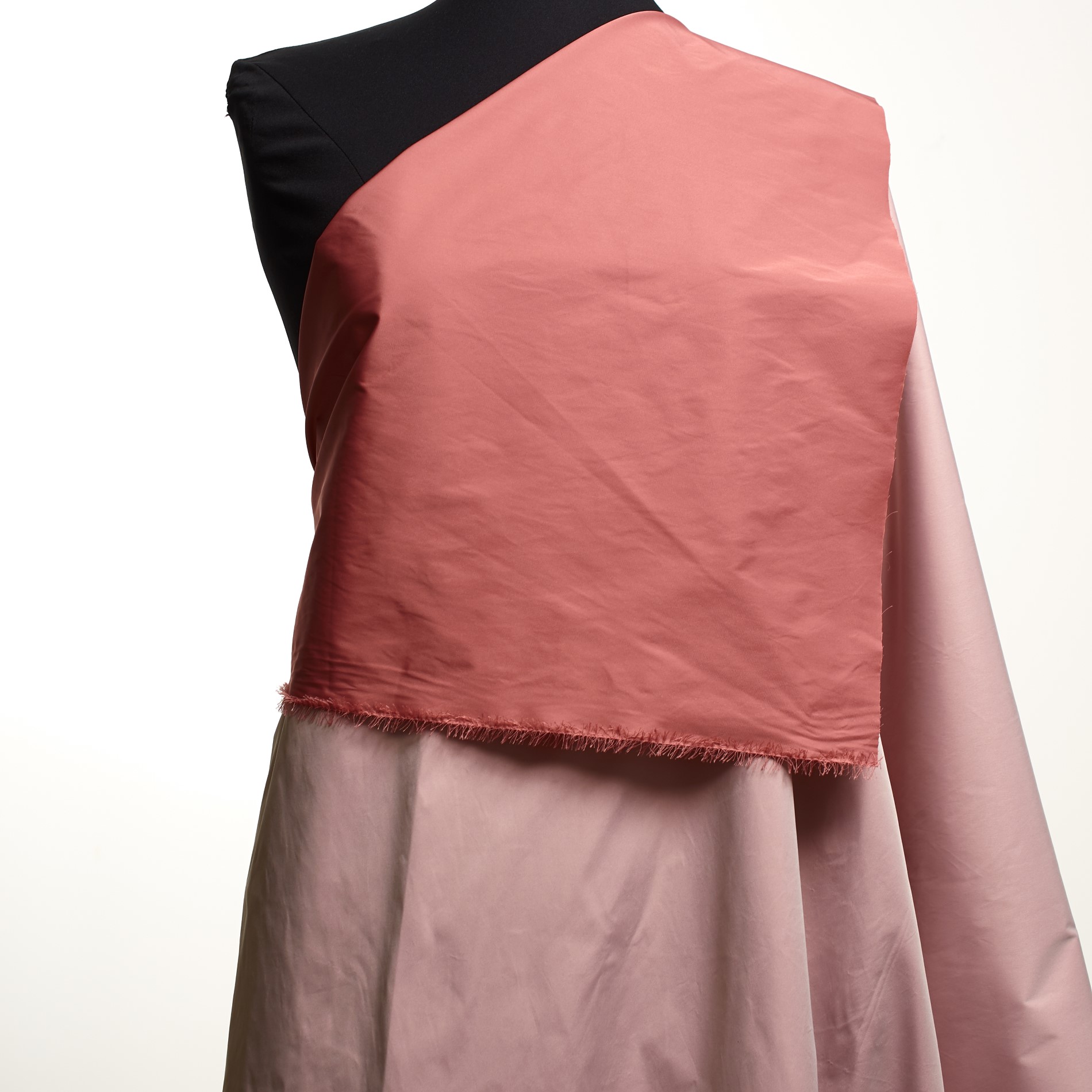 TAFFETA, MAUVEGLOW (F000032340) - Mannequin