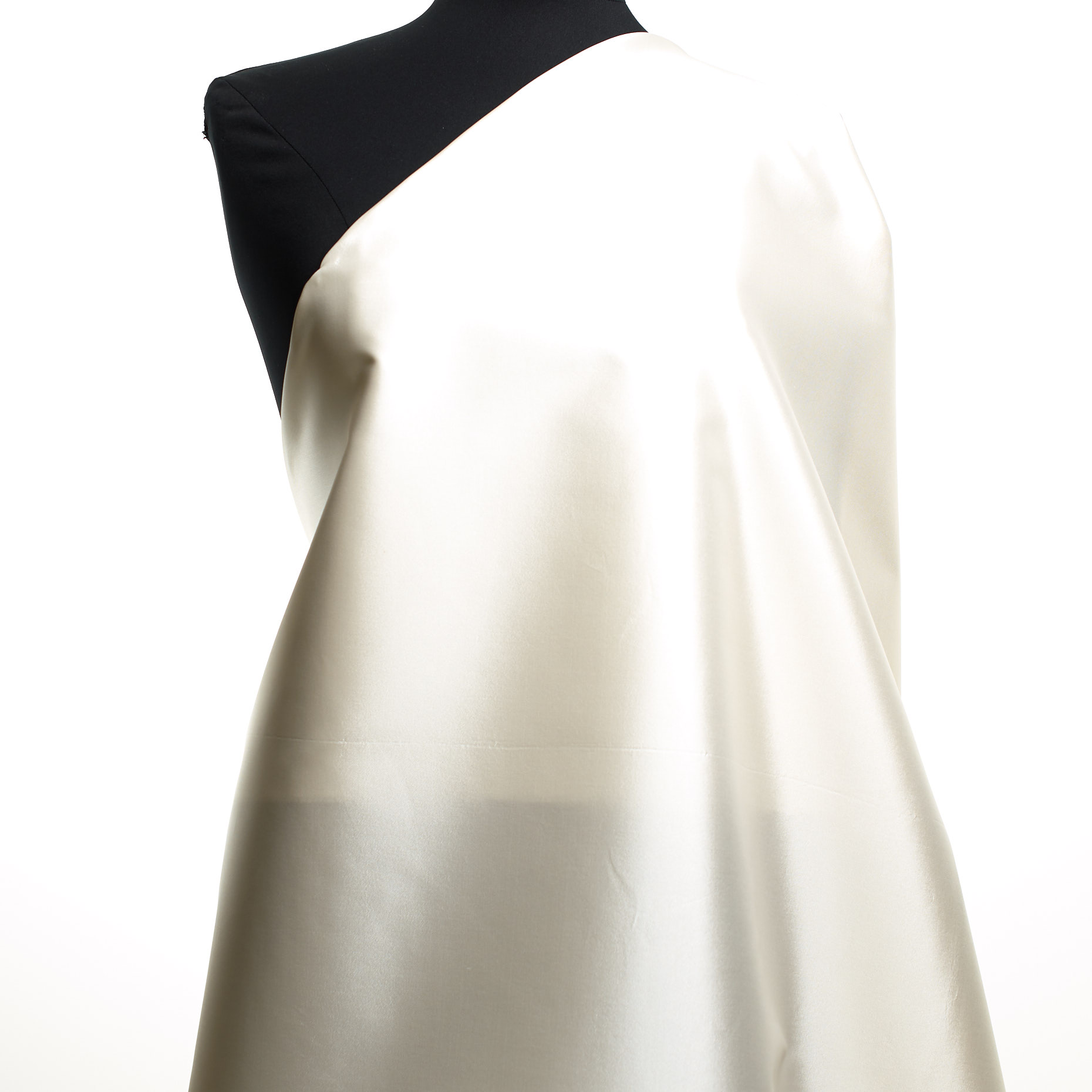 DUCHESSE, SILK, SNOW WHITE (B0000021) - Mannequin