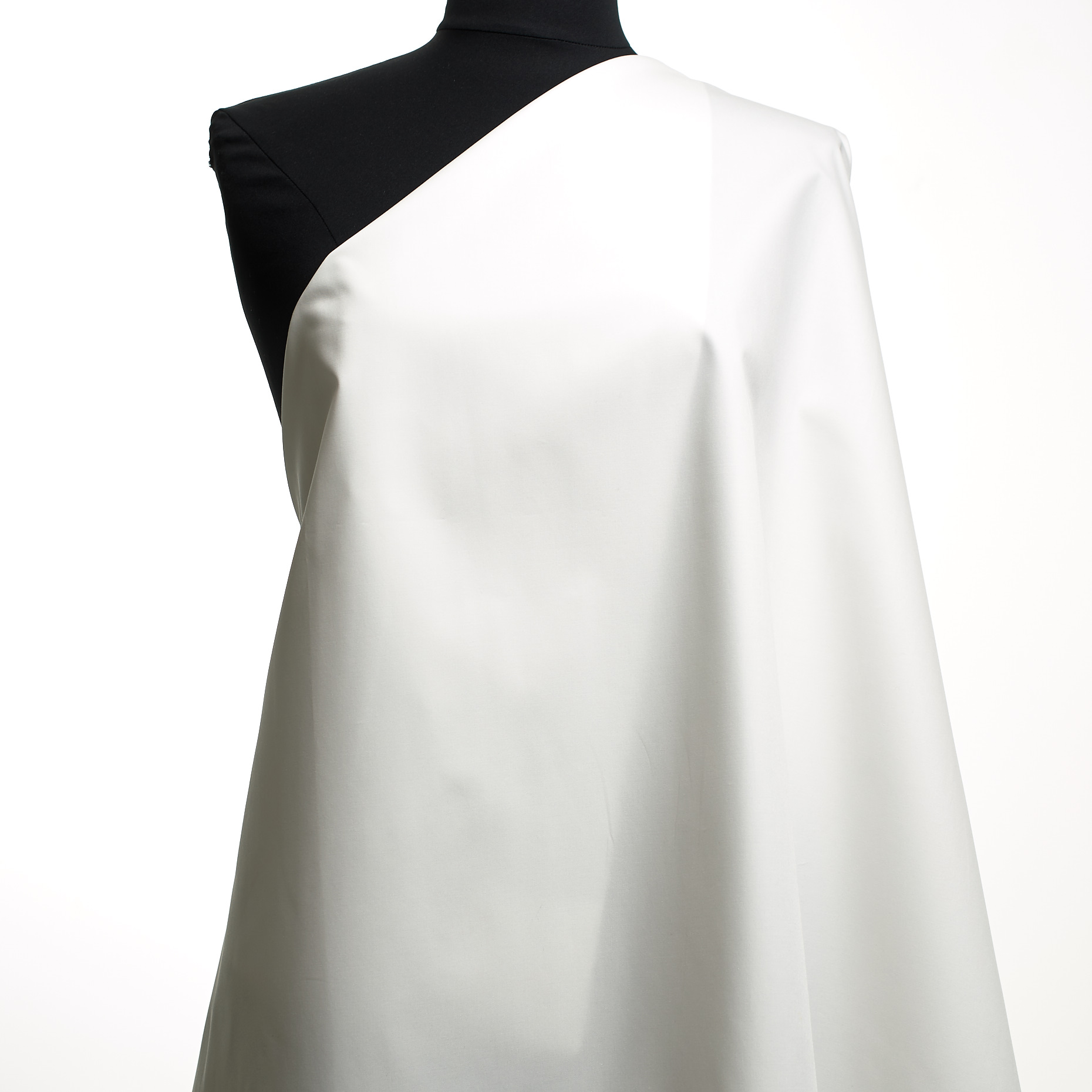 Твил, Хлопок, Brilliant White (F000046484) - Манекен
