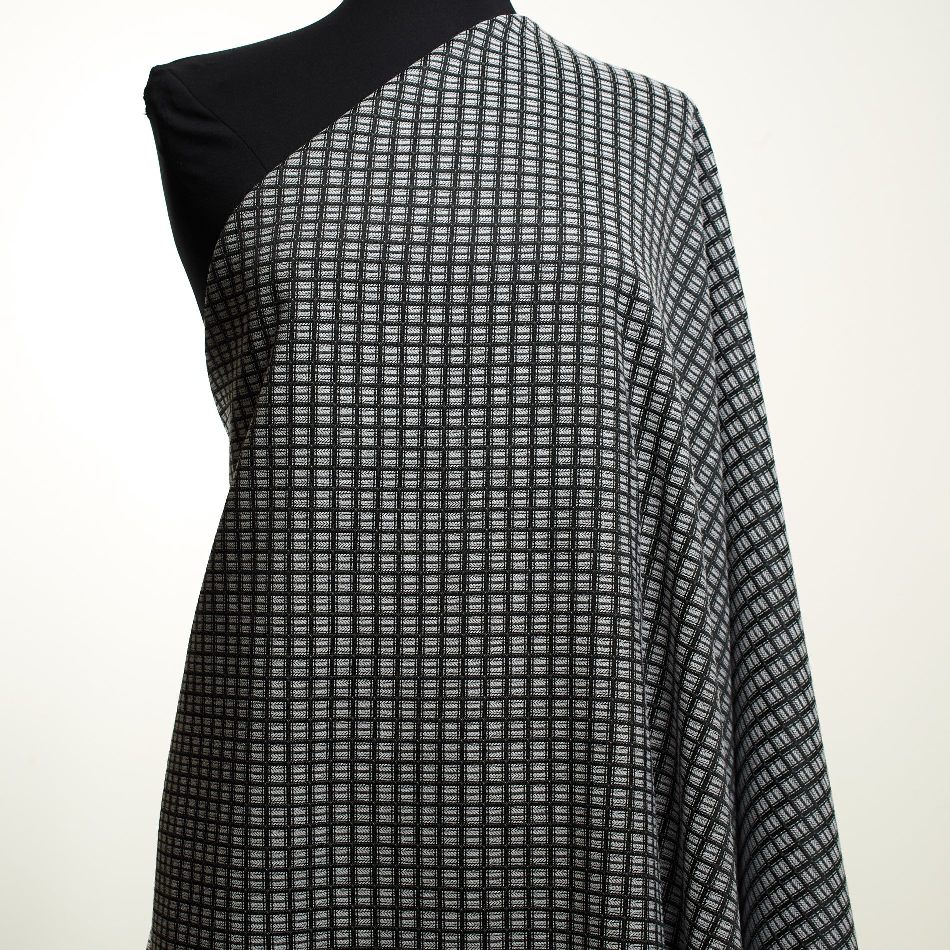 Jacquard, Geometrico, Iron Gate&Kit (F000031588) - Maniquí