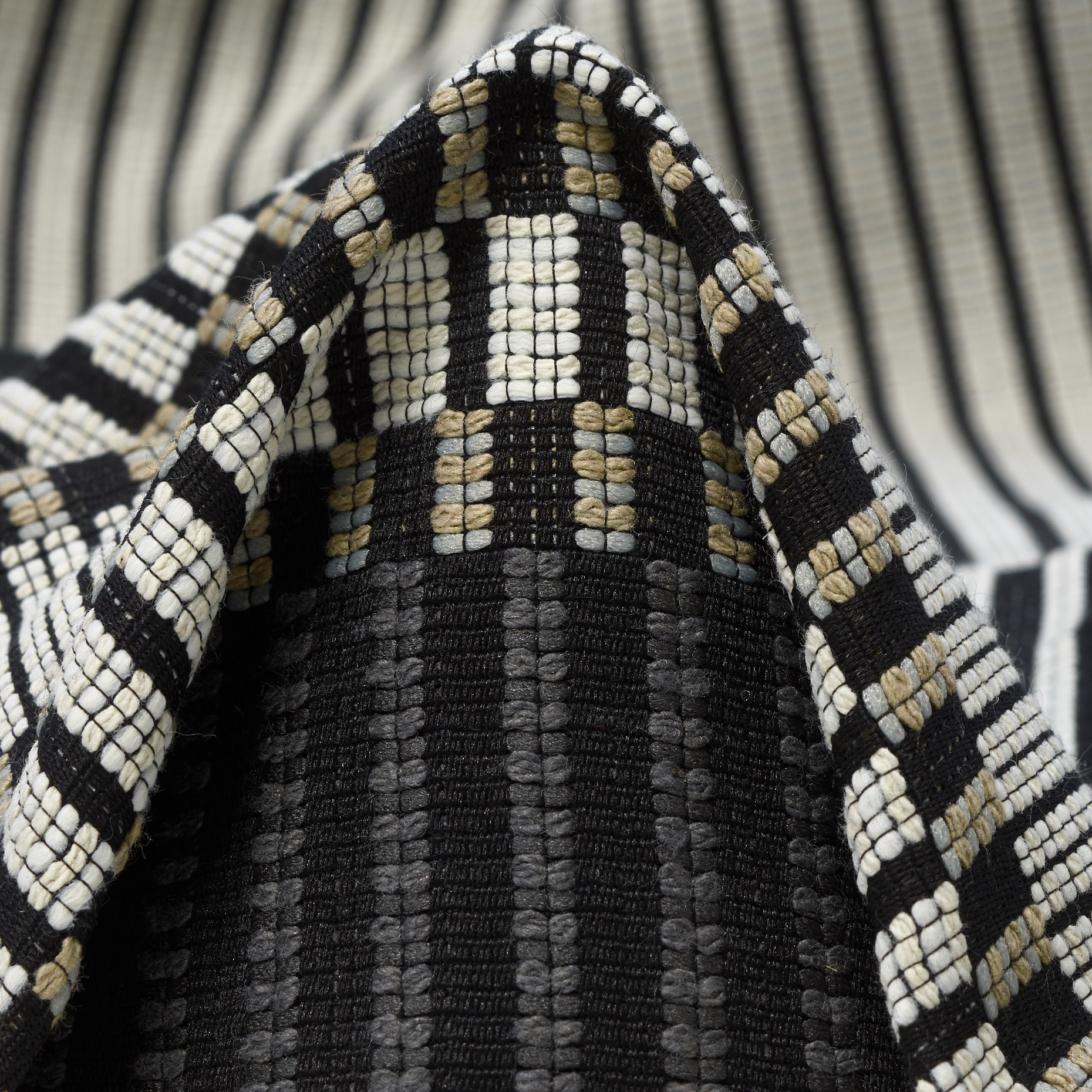 JACQUARD DOUBLE, COTTON, CHISELED STONE&RAVEN BLACK (F000027134)