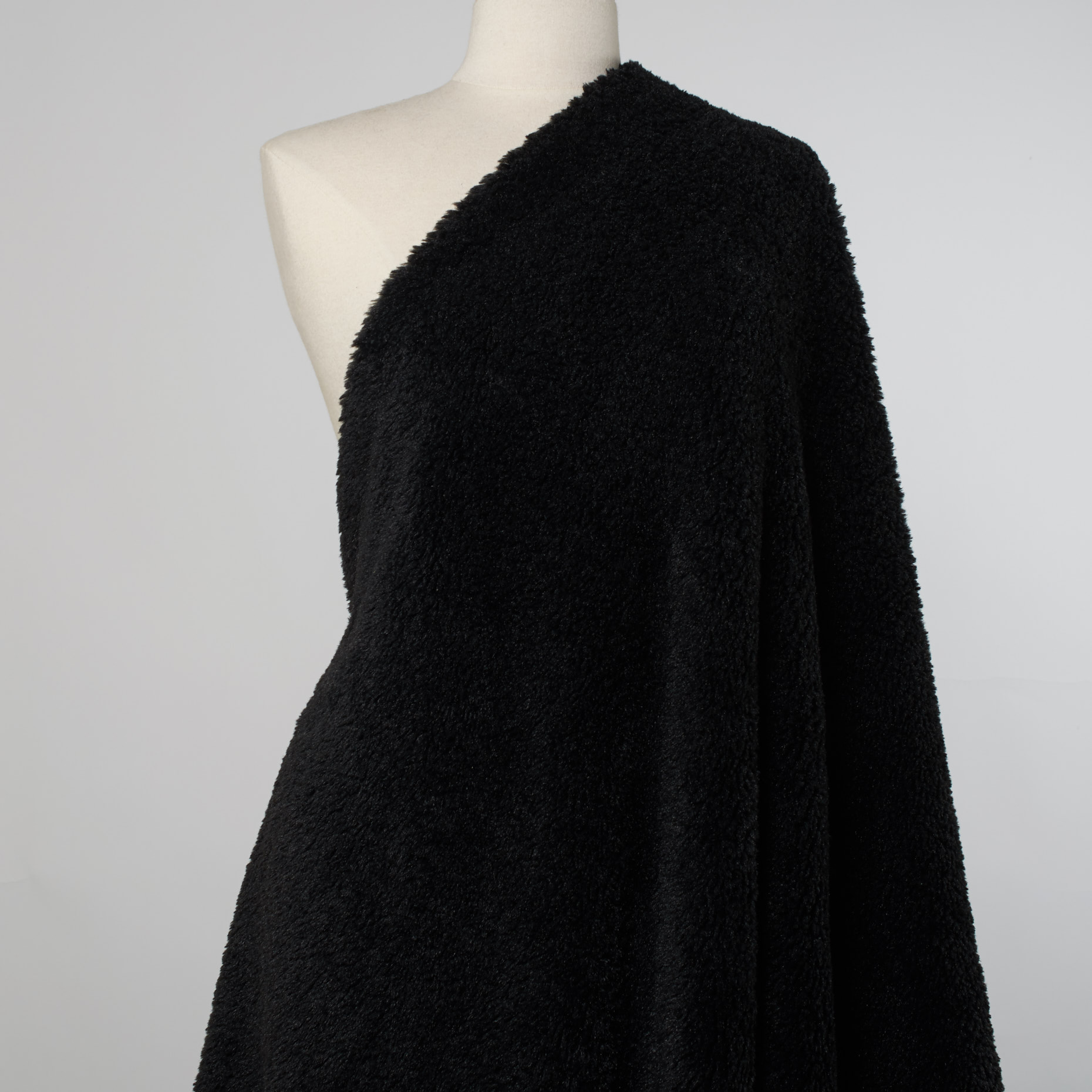 FAKE FUR, TEDDY, JET BLACK (F000026261) - Mannequin