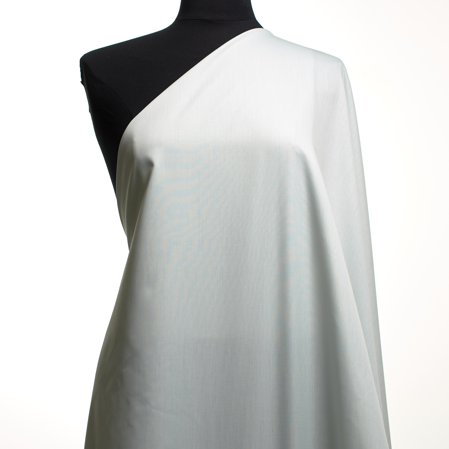 GABARDINE, COTTON BLEND, PALE MERCURY (F000009691) - Mannequin