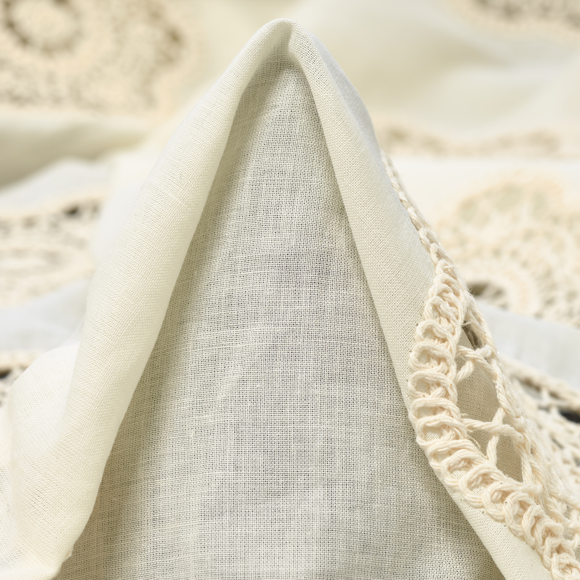 BATISTE, COTTON, EMBROIDERED, SNOW WHITE (F000048754)