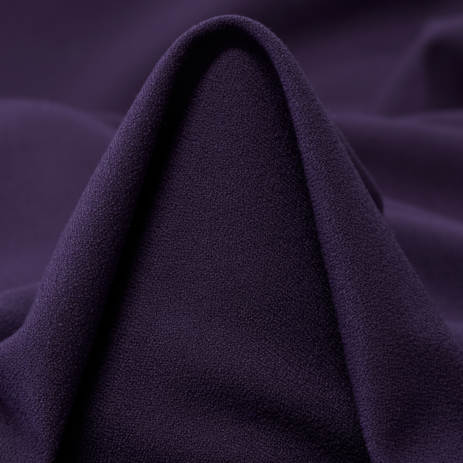 CRÊPE, VISCOSE BLEND, ELASTIC, GRAPE (F000035273)