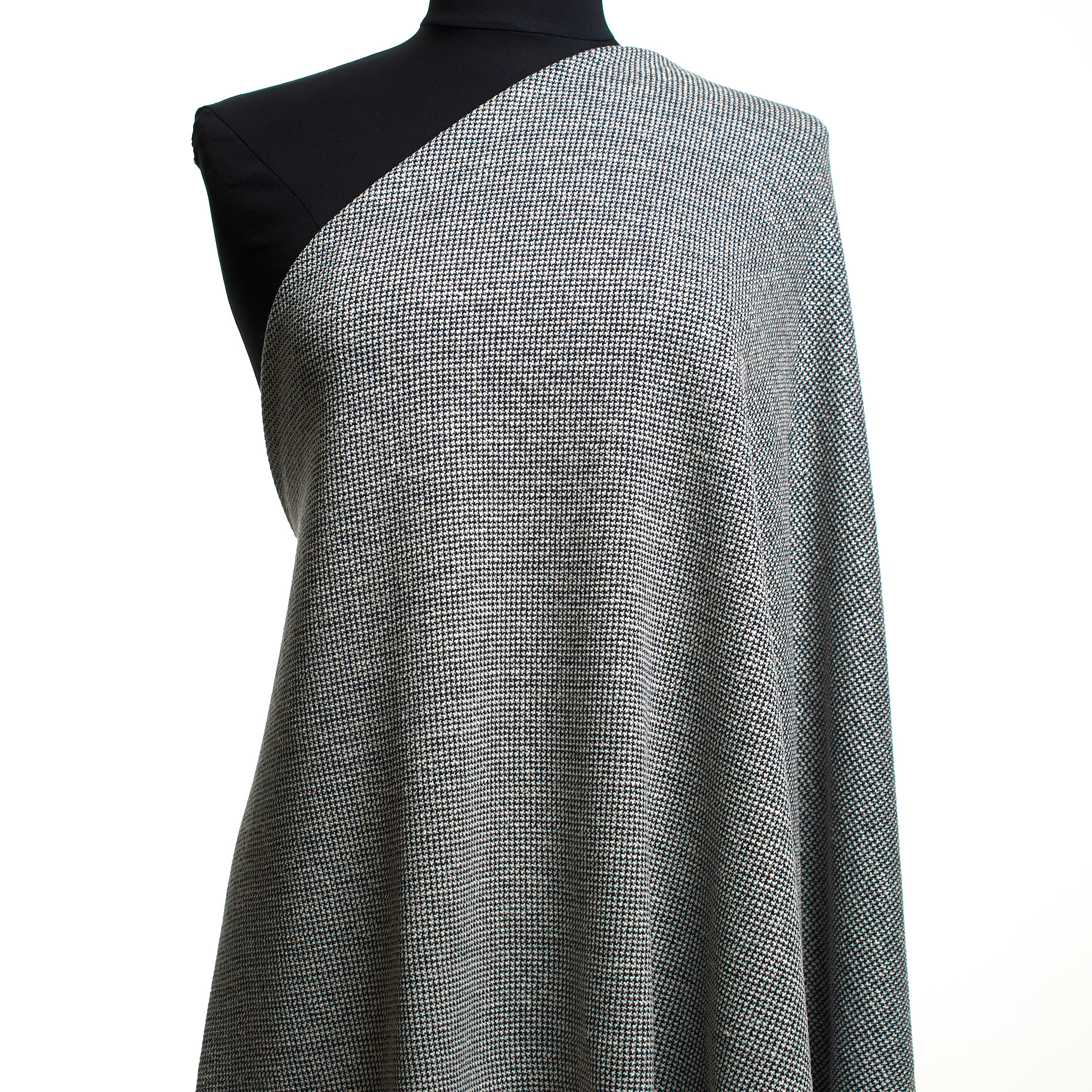 JERSEY, VISCOSE, SNOW WHITE&RAVEN BLACK (F000047840) - Mannequin