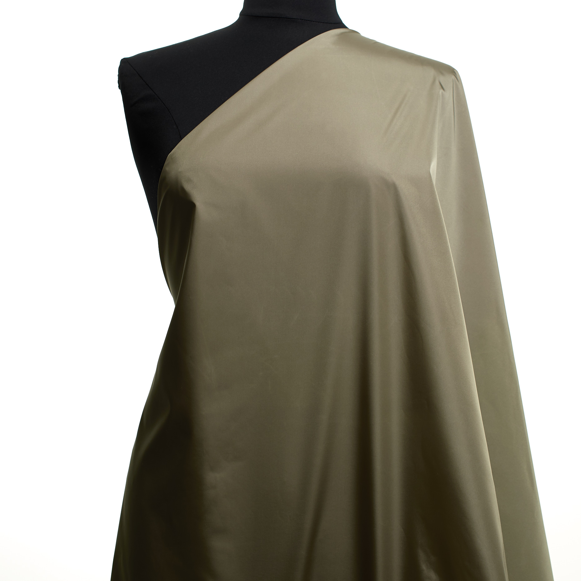 OUTDOOR, NYLON, COVERT GREEN (F000007666) - Mannequin