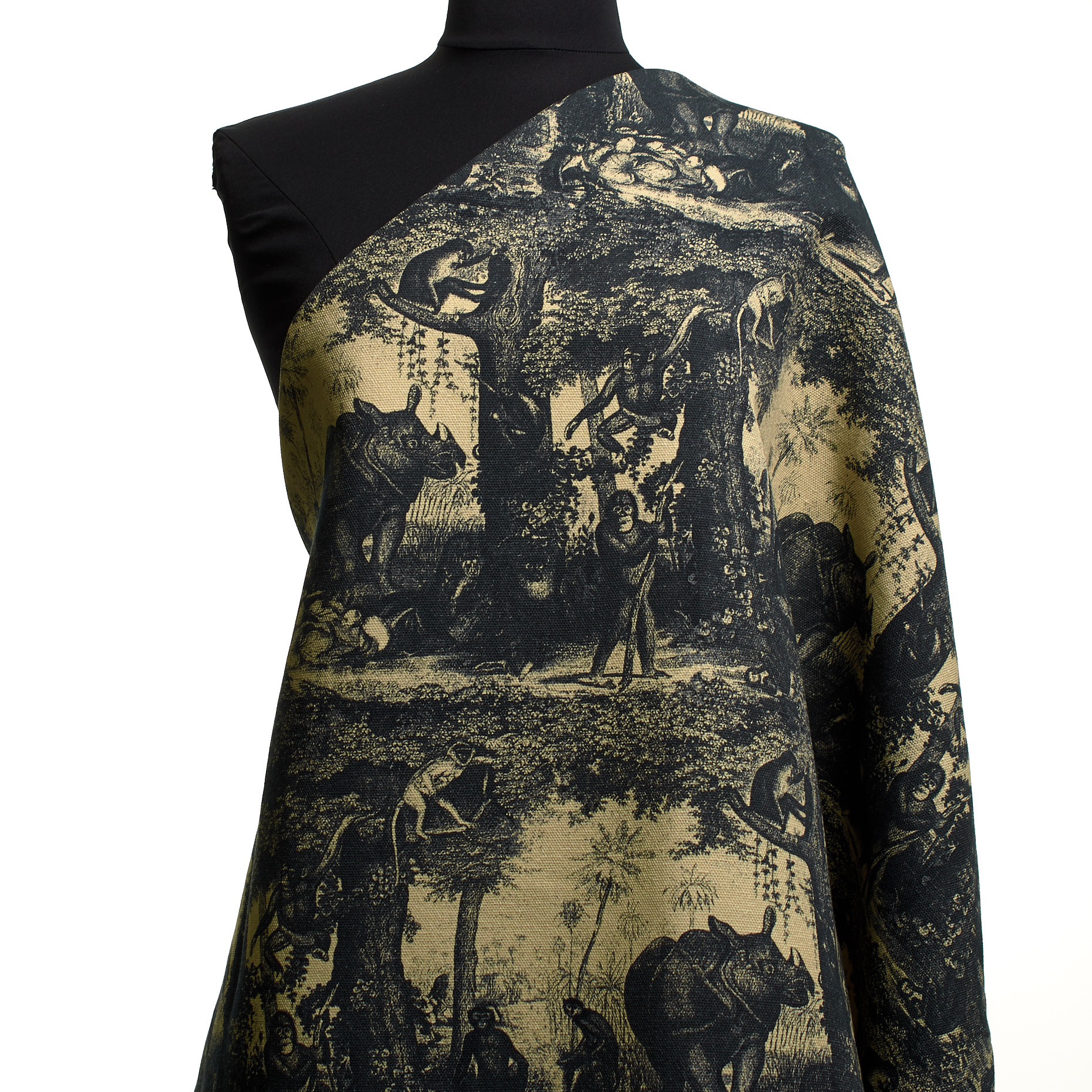 Canvas, Cotone, Tela di Jouy, Volcanic Ash&Antique White (T0000716) - Manichino