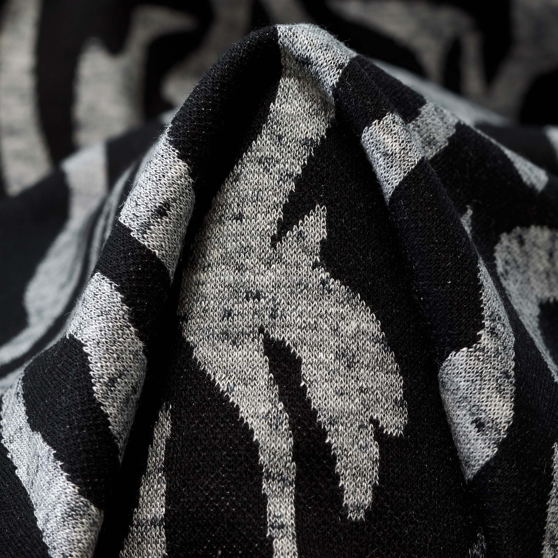 Jacquard, Jersey, Viscosa, Silver&Raven Black (F000043886)