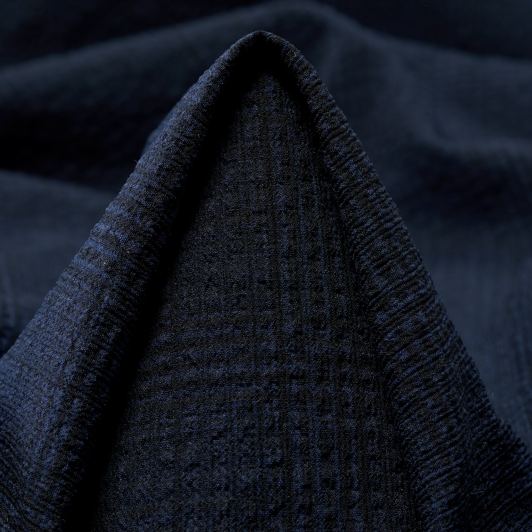 SEERSUCKER, BLACK IRIS