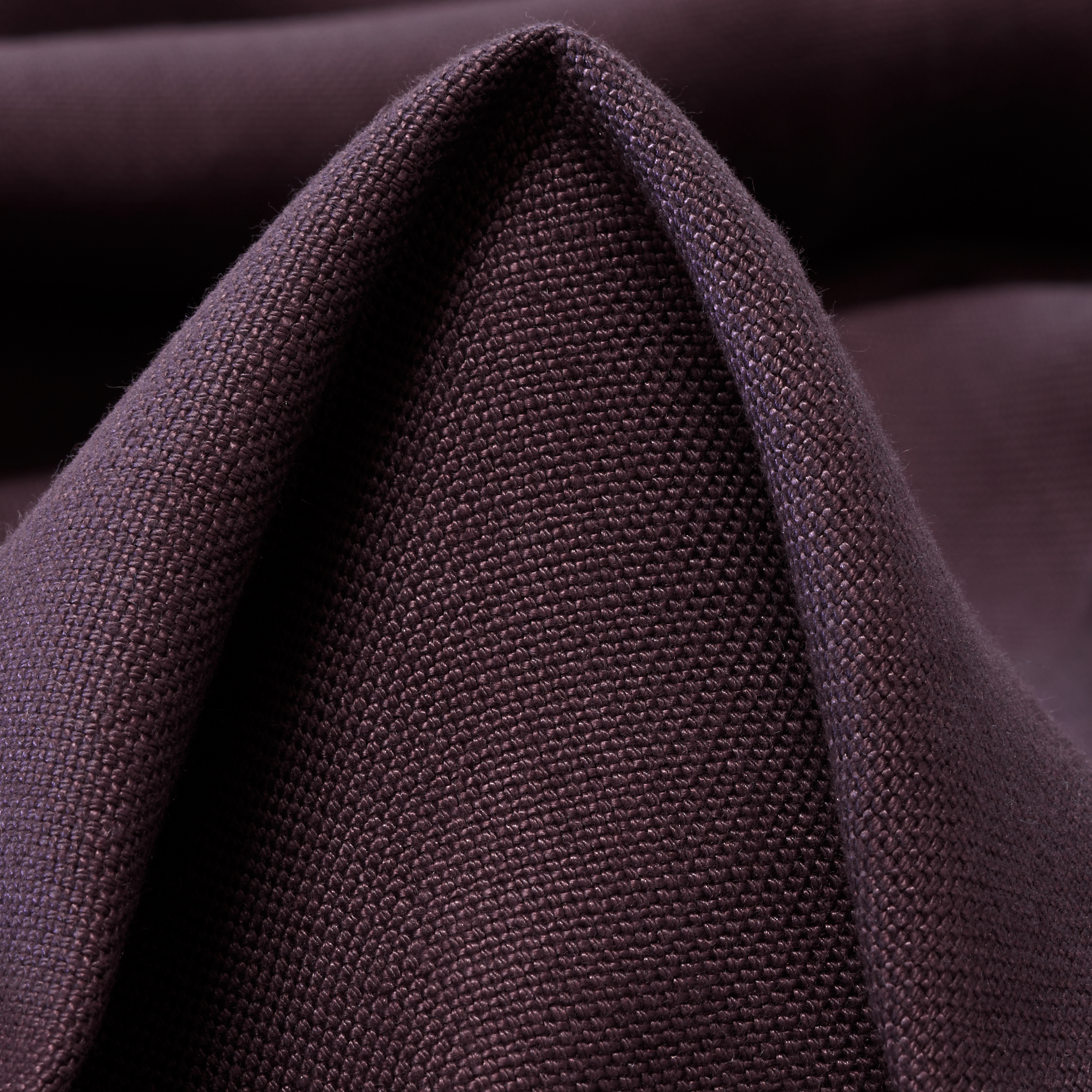 LINEN, ITALIAN PLUM (C0001960)