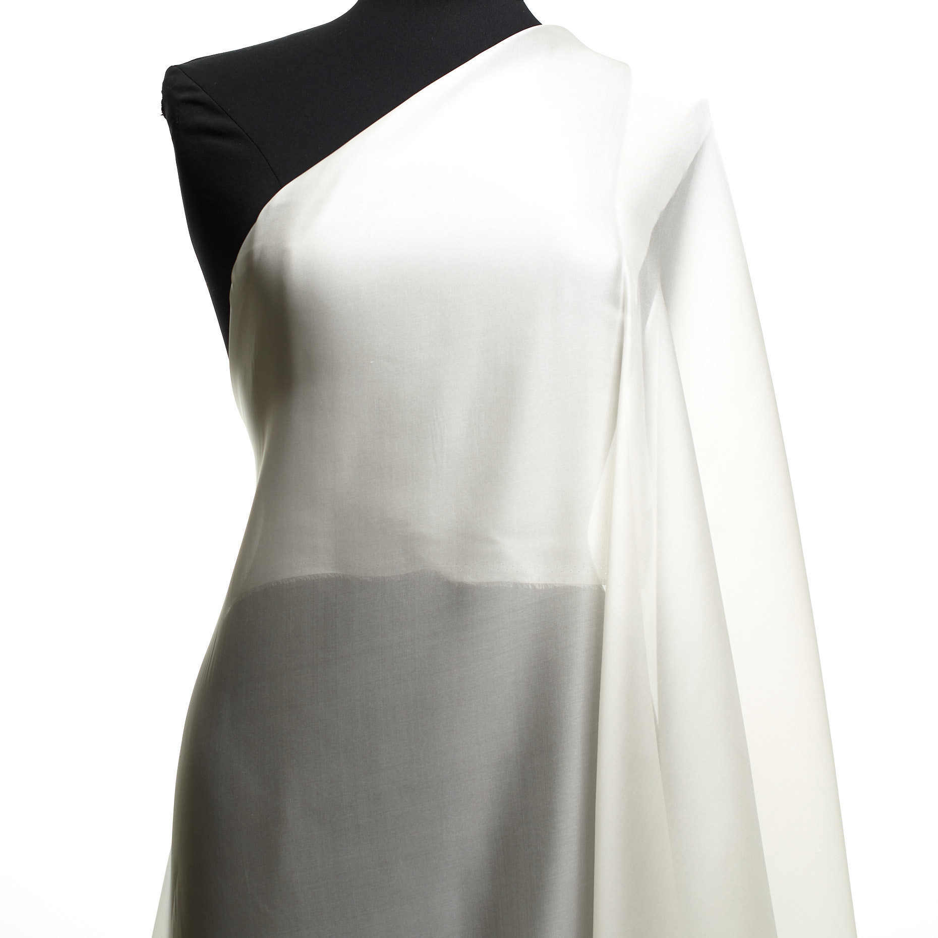 SILK, ORGANZA, SNOW WHITE (B0000060) - Mannequin