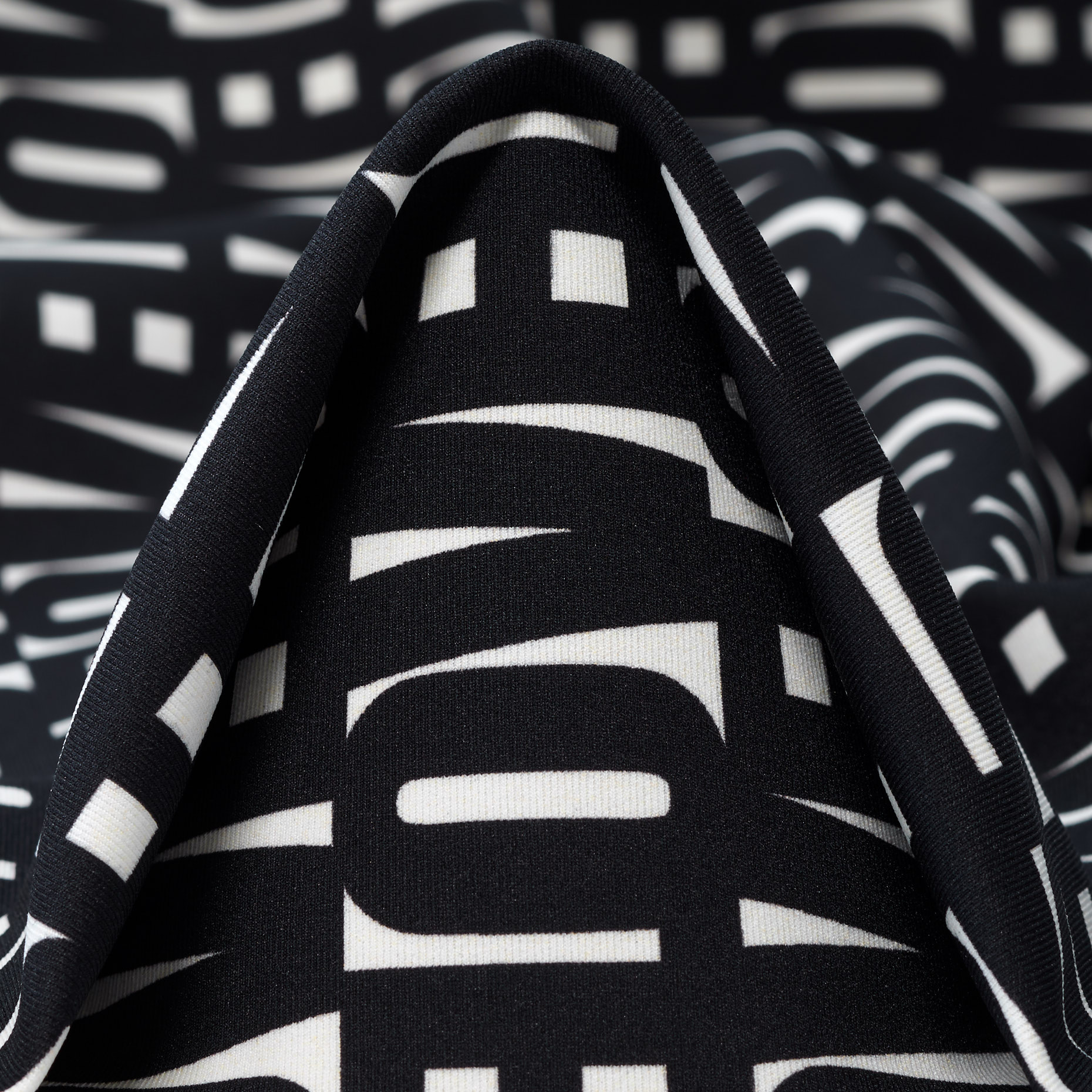 Techno Jersey, Stampato, Alta Elasticità, Raven Black&Snow White (F000046219)