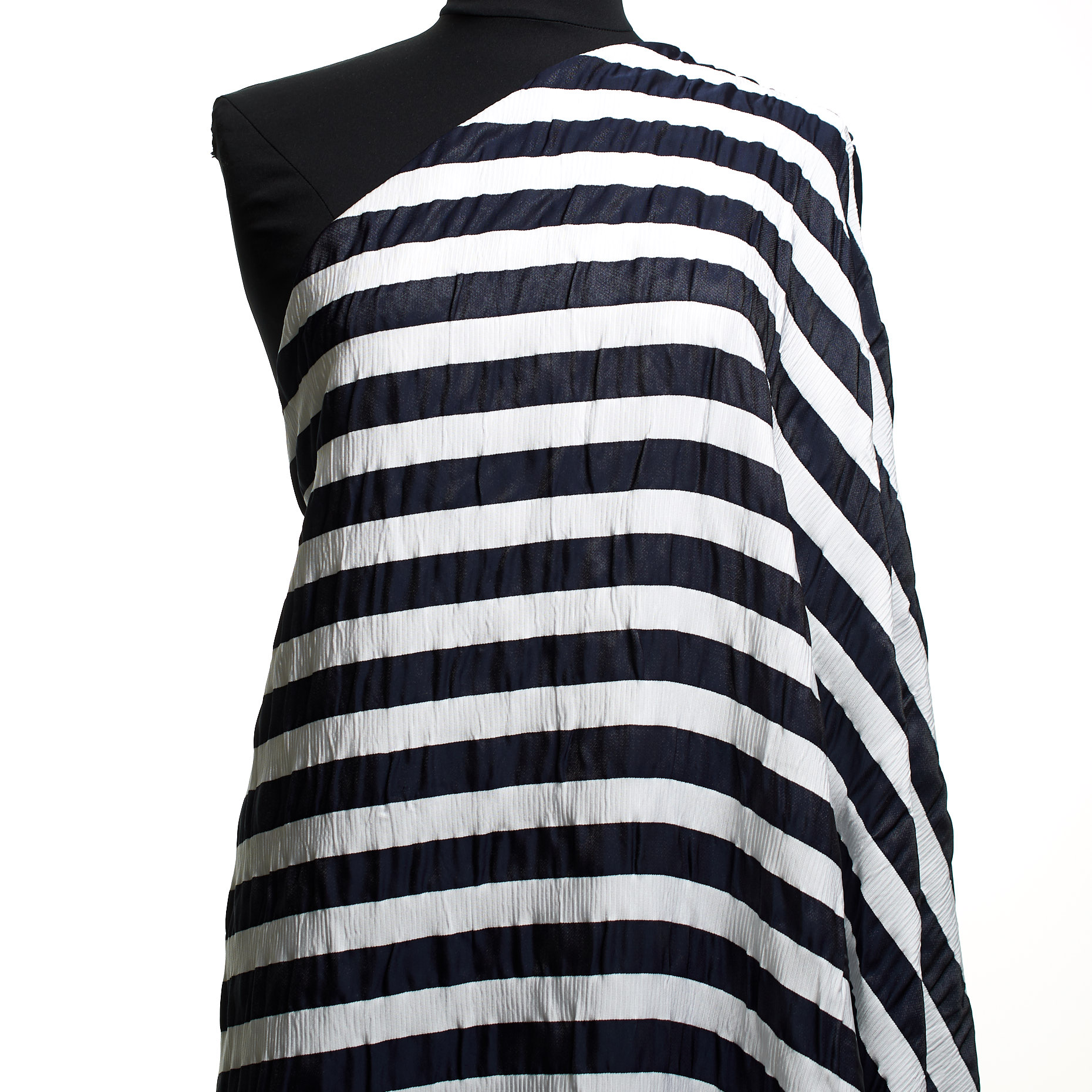 VISCOSE BLEND, SEERSUCKER, BLOCK STRIPES, MIDNIGHT BLUE&WHITE (F000030759) - Mannequin