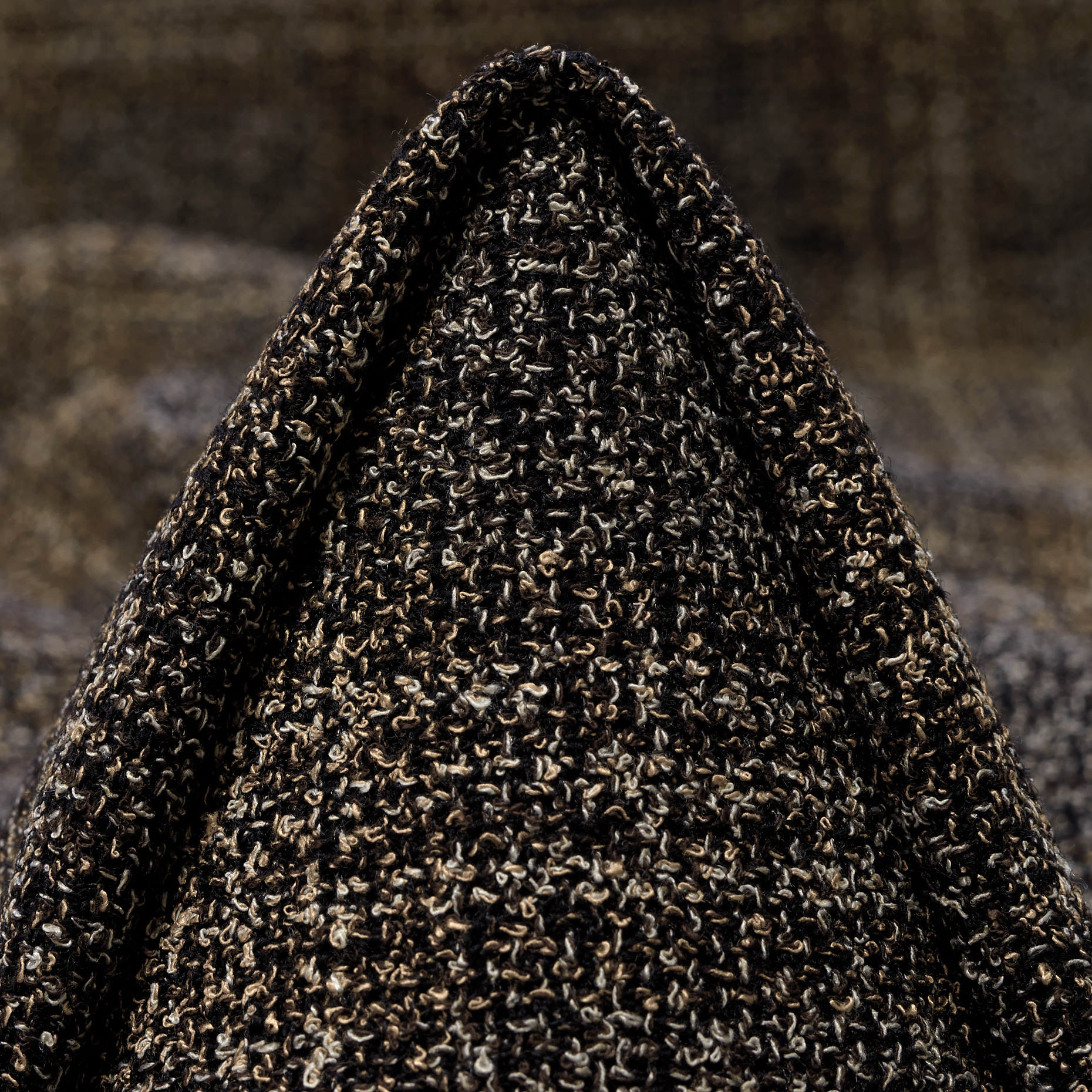 BOUCLÉ, VISCOSE, WOOL BLEND, SEAL BROWN (F000047423)