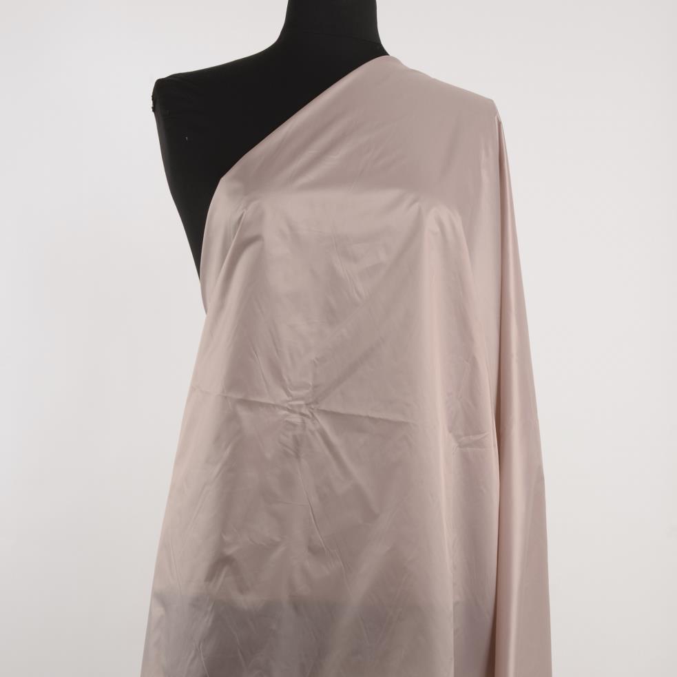 OUTDOOR, NYLON, PALE MAUVE (F000030815) - Mannequin